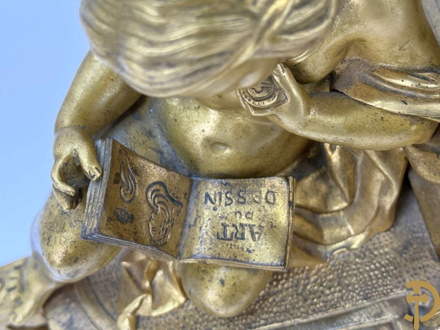 Driedelige bronzen Franse garnituur bezet met cupido