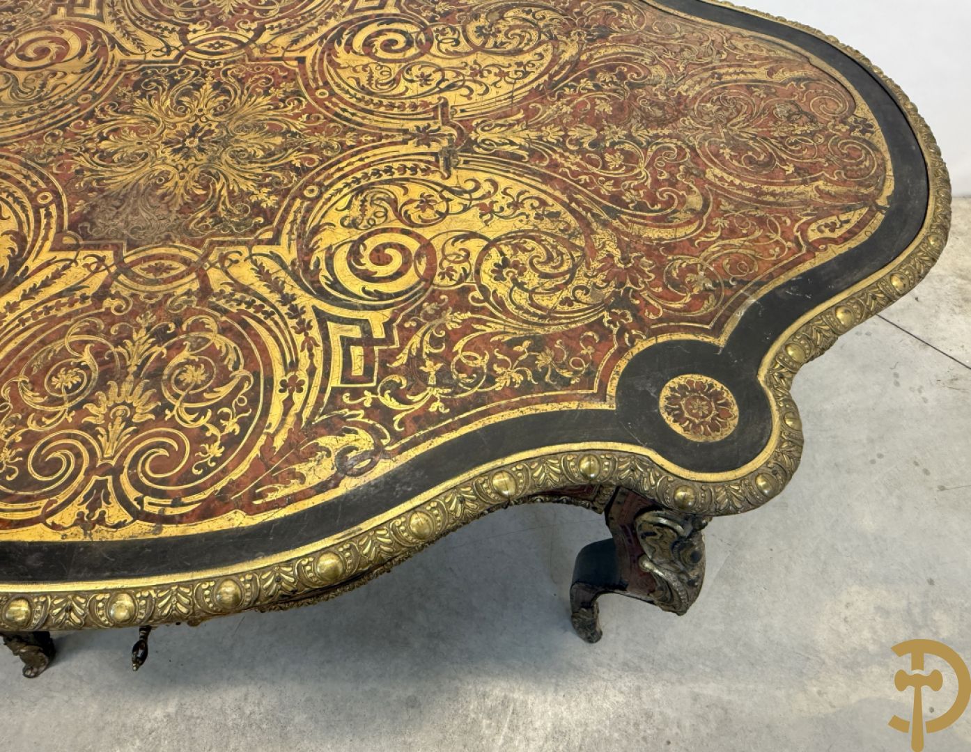 Boulle tafel met lade, Napoleon III, met mooi koperinleg en bronzen ornamenten, 19e