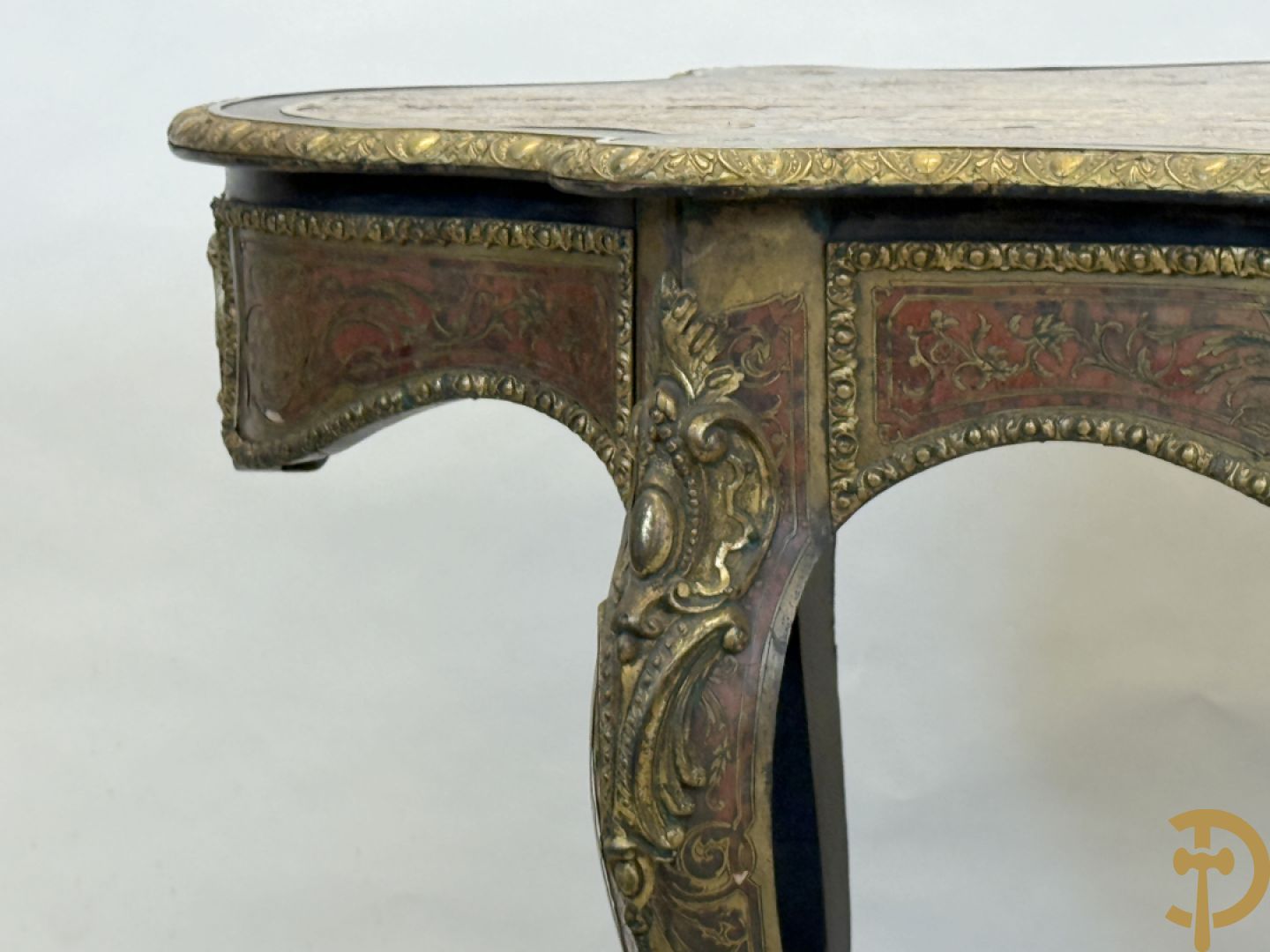 Boulle tafel met lade, Napoleon III, met mooi koperinleg en bronzen ornamenten, 19e