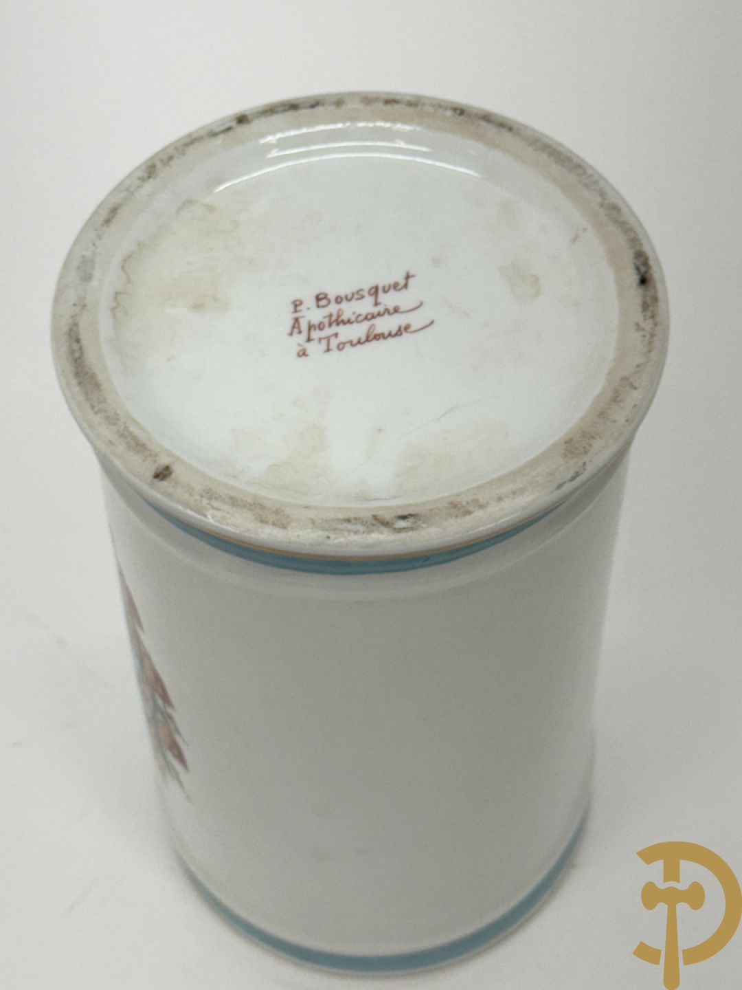 Varia porselein en keramiek : paar jardinières met zwanen, apothekerspot, 2 schenkkannen Franklin Mint en vaas Hutschenreuter