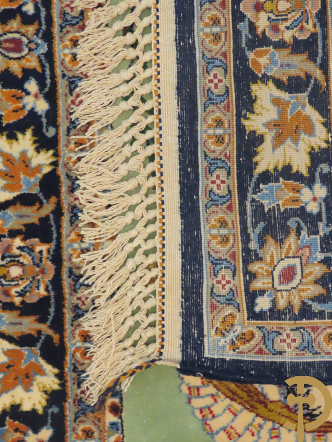 Perzisch handgeknoopt geïllustreerd tapijt met decor van musicerende dame en drinkende man