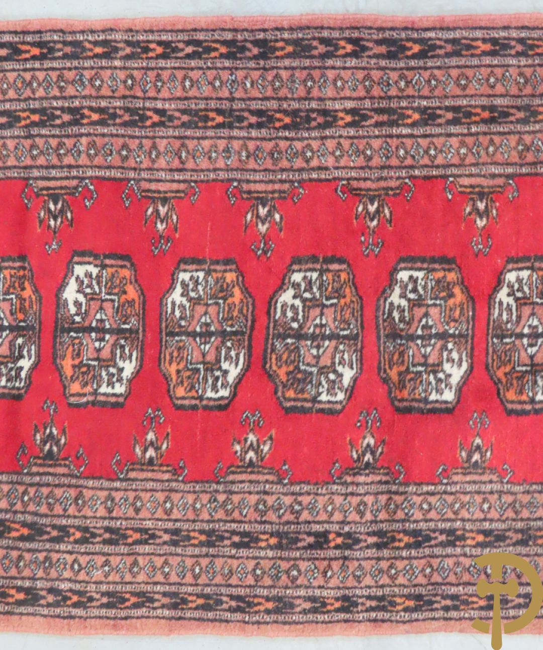 Zes oosterse handgeknoopte tapijten w.o. 2 Bouchara, Hamadan en 2 voettapijtjes