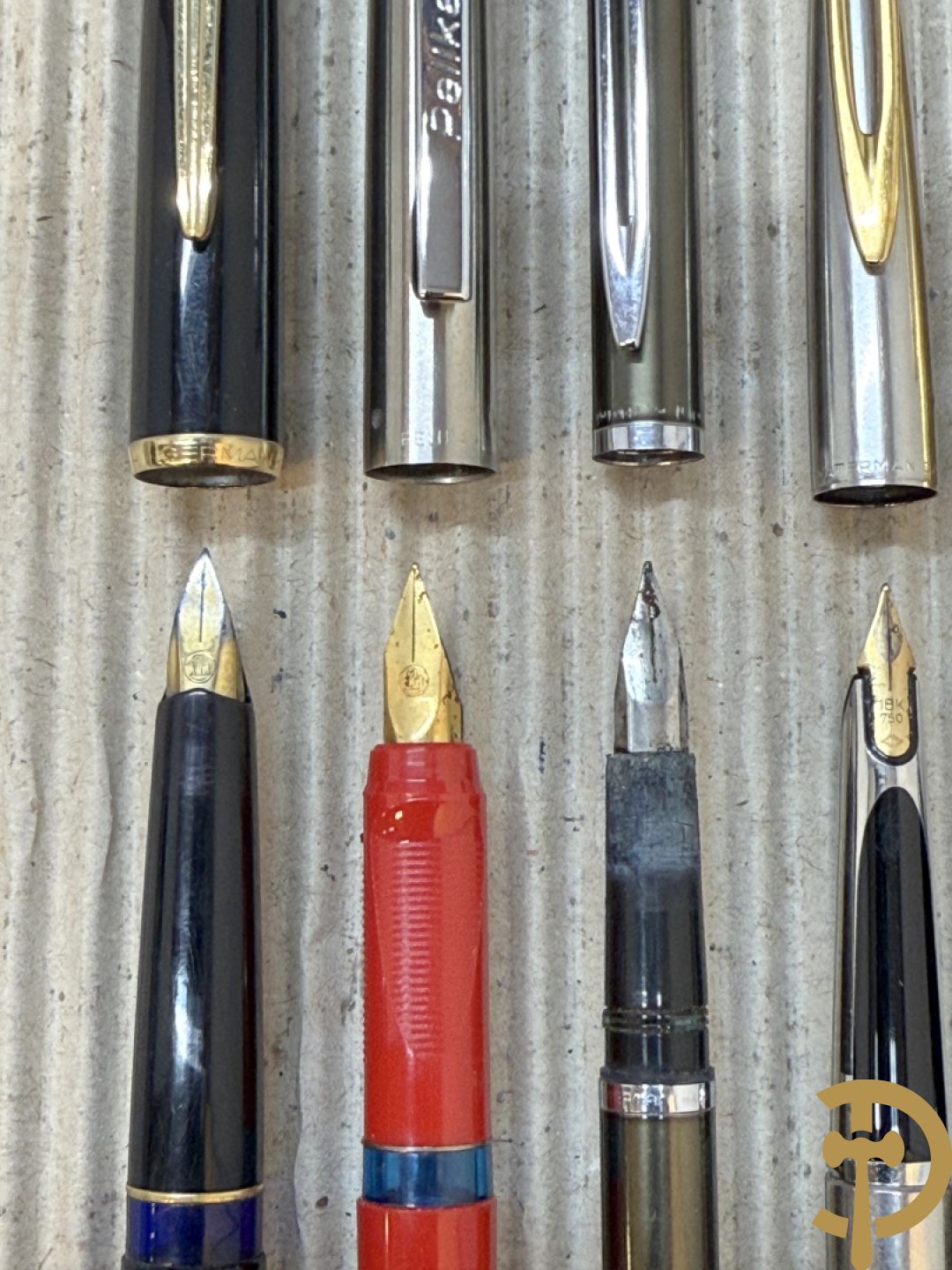 Zeven Waterman vulpennen + 2 Pelikan vulpennen