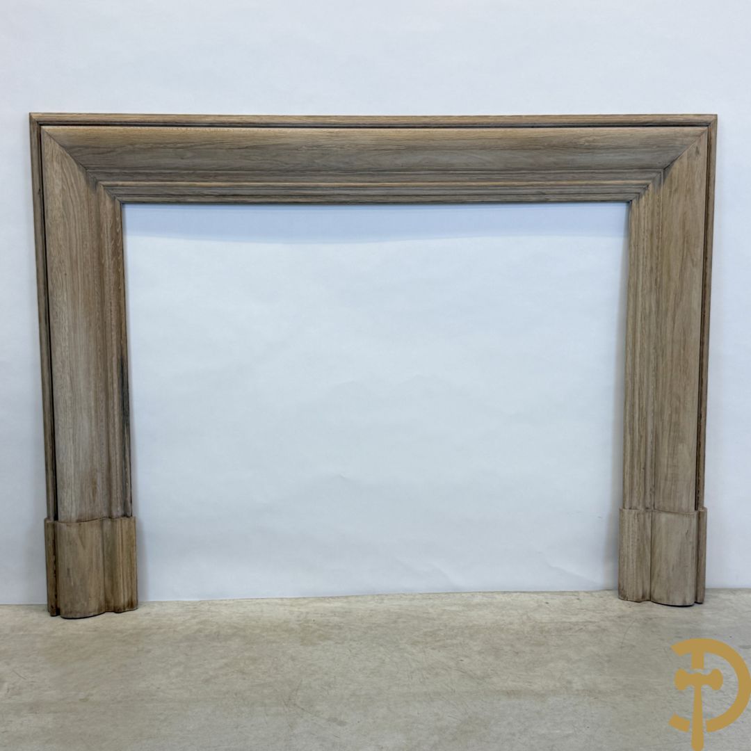 Eiken schouwmantel met gestoken molures