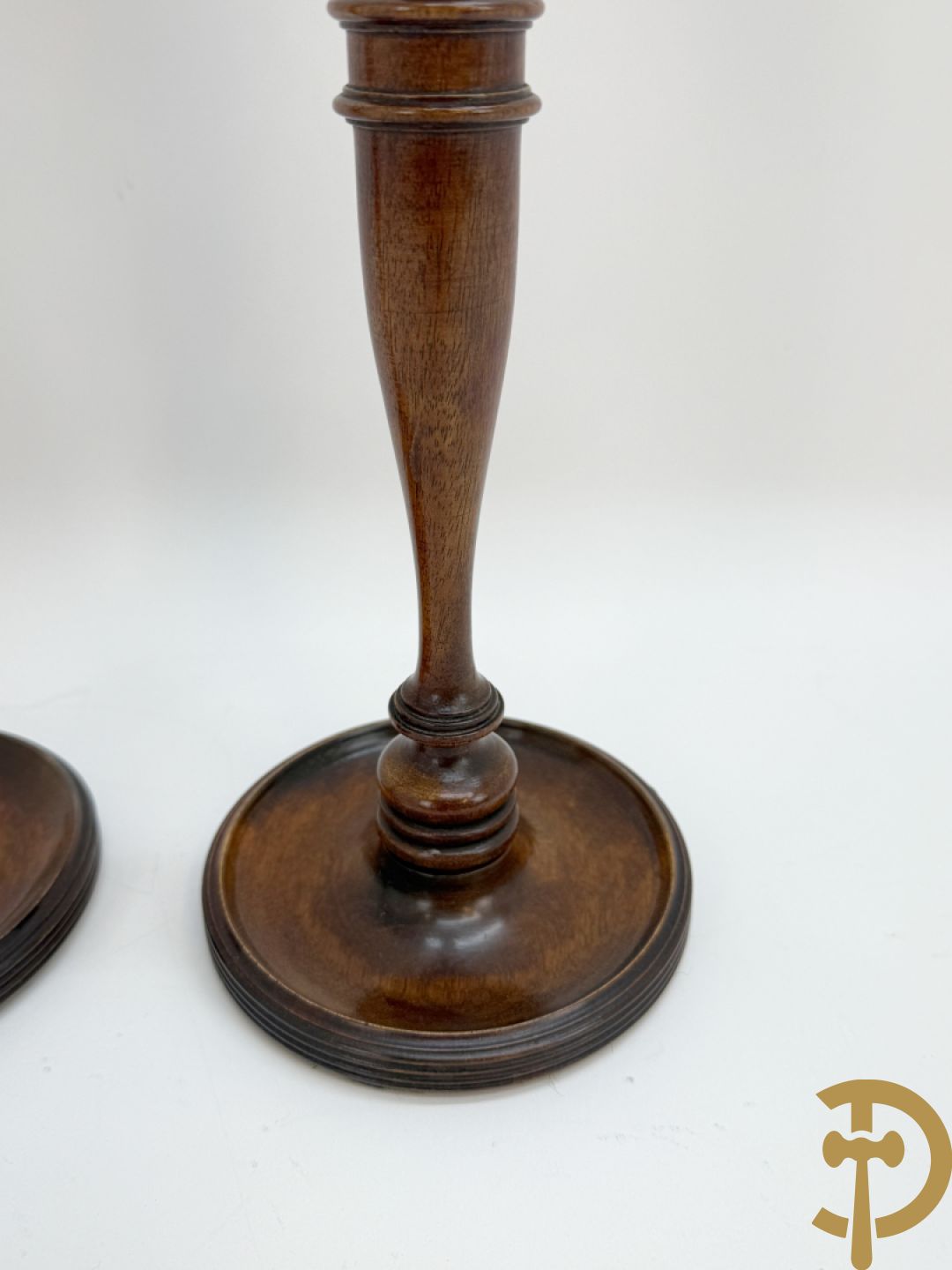 Paar houten lampadaires + paar houten ballusterkandelaars