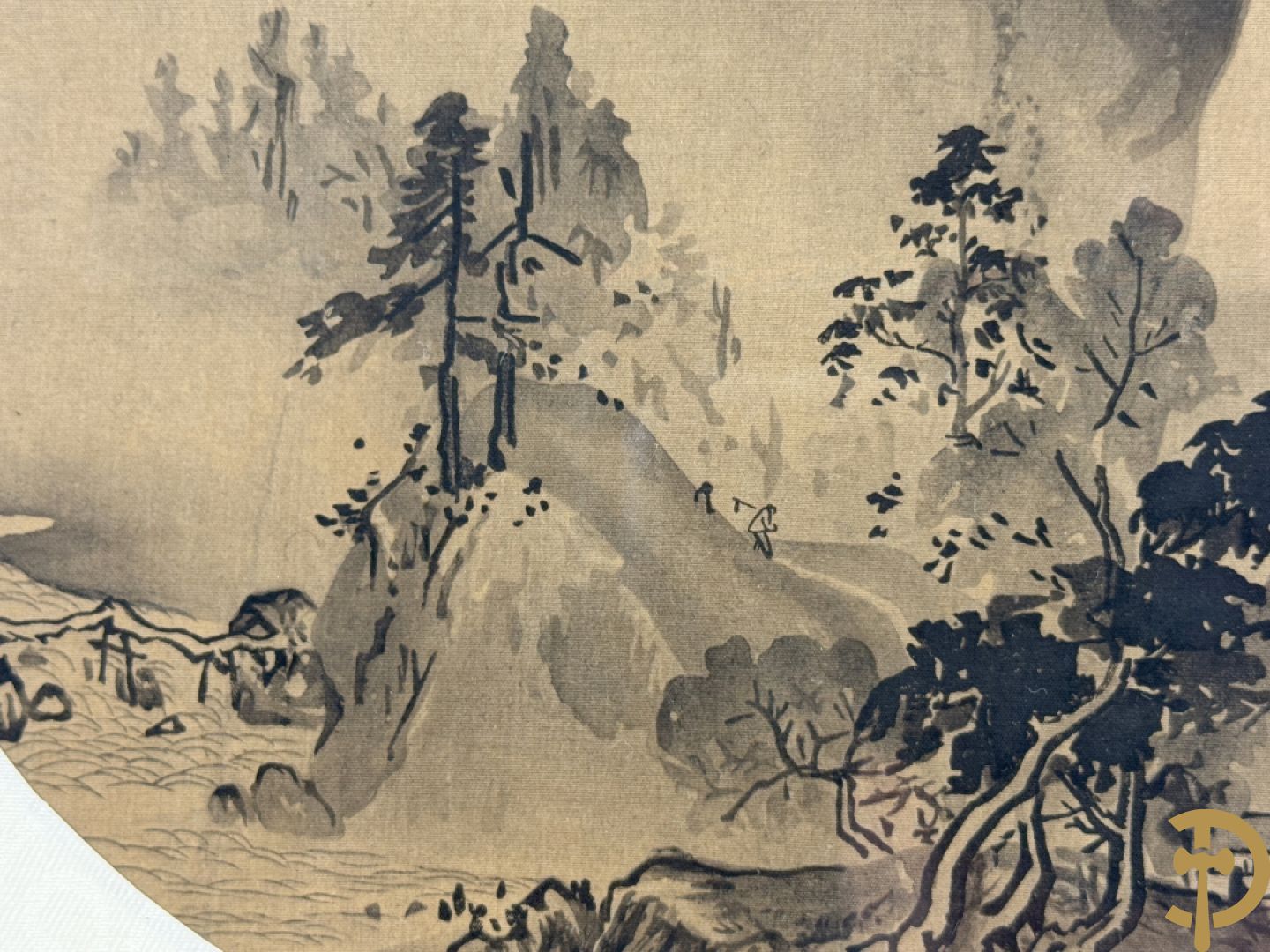 Drie ronde Aziatische zijdeschilderingen + Aziatische zijdeschildering