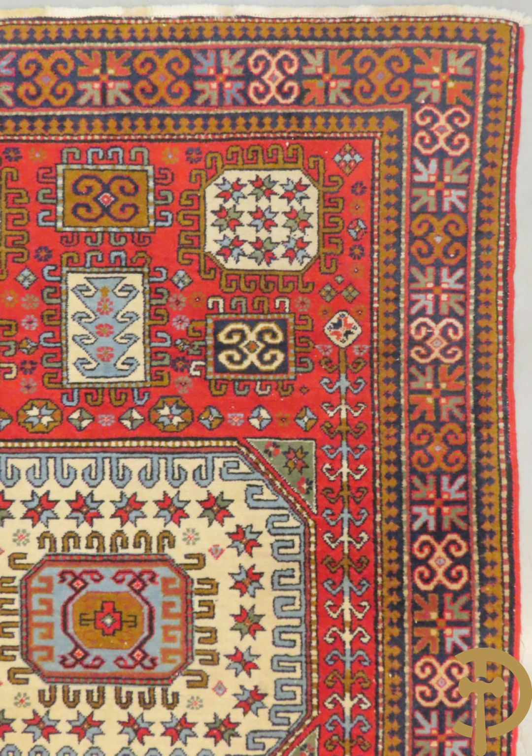 Drie oosterse handgeknoopte tapijten Kaukasus