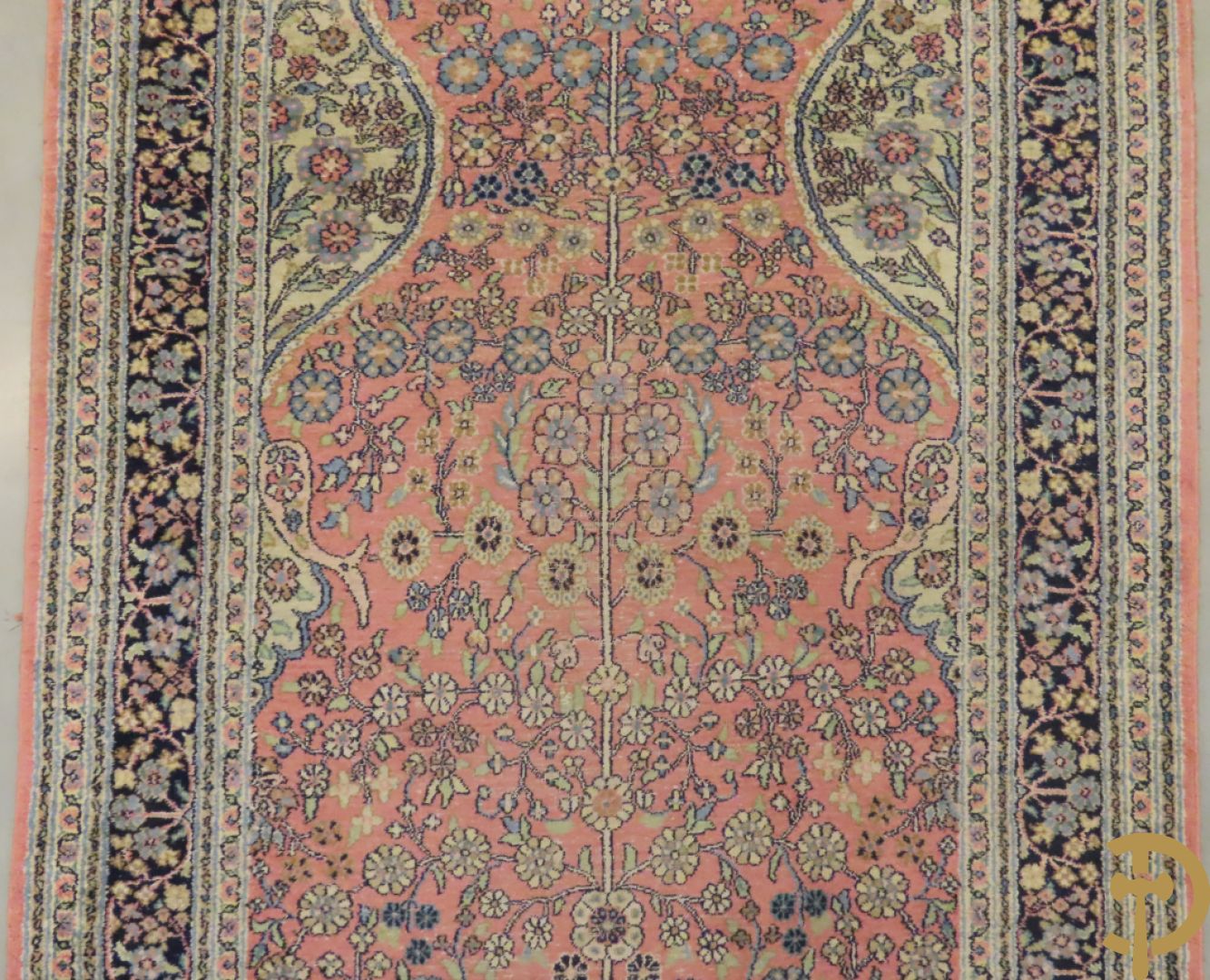 Oosters handgeknoopte loper zijde op katoen met amfoor en bloemenmotieven