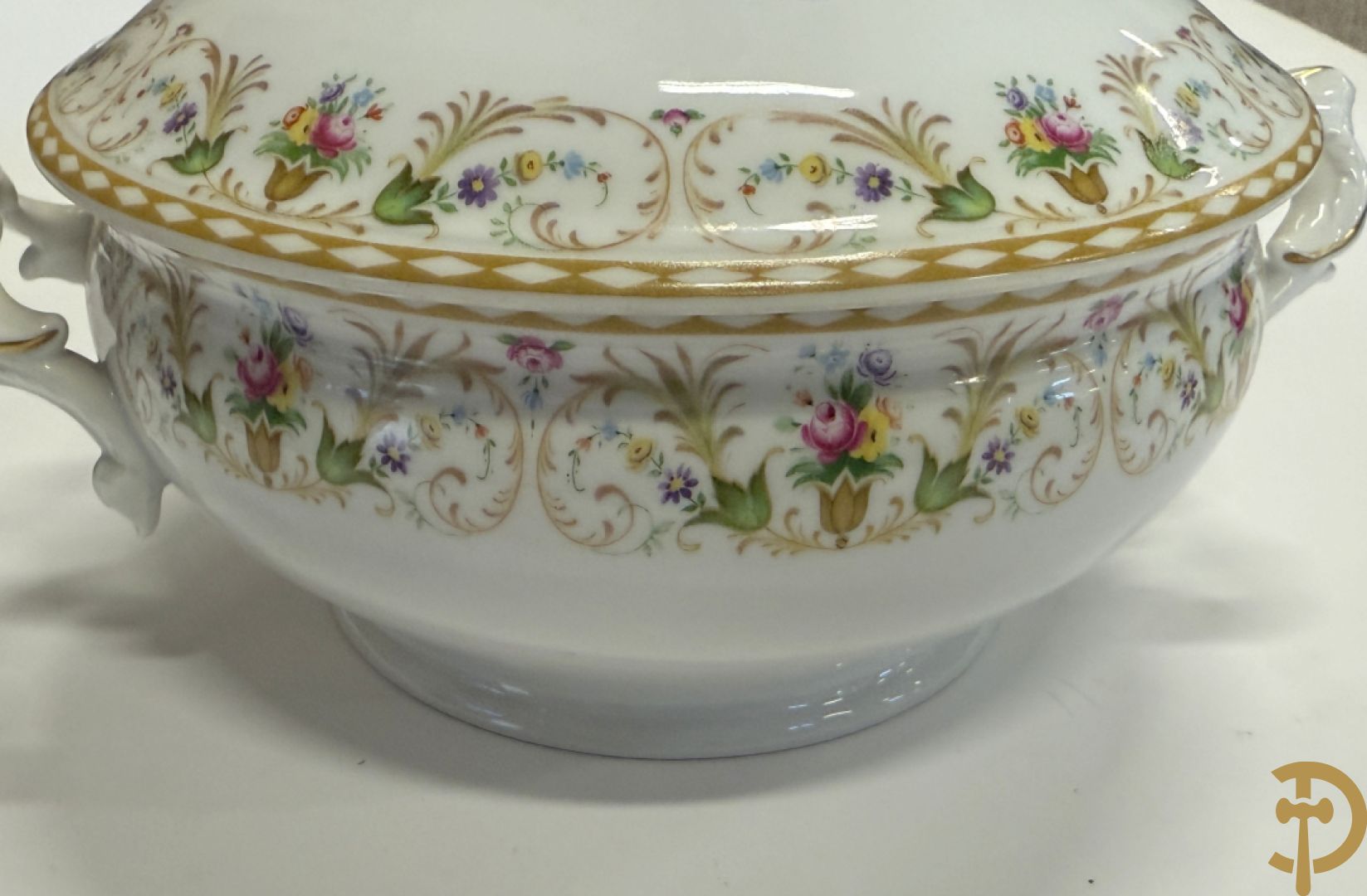 Porseleinen eetservies met bloemendecor, Eschenbach + Porseleinen eet- en koffieservies met gebloemde rand, Fürstenberg