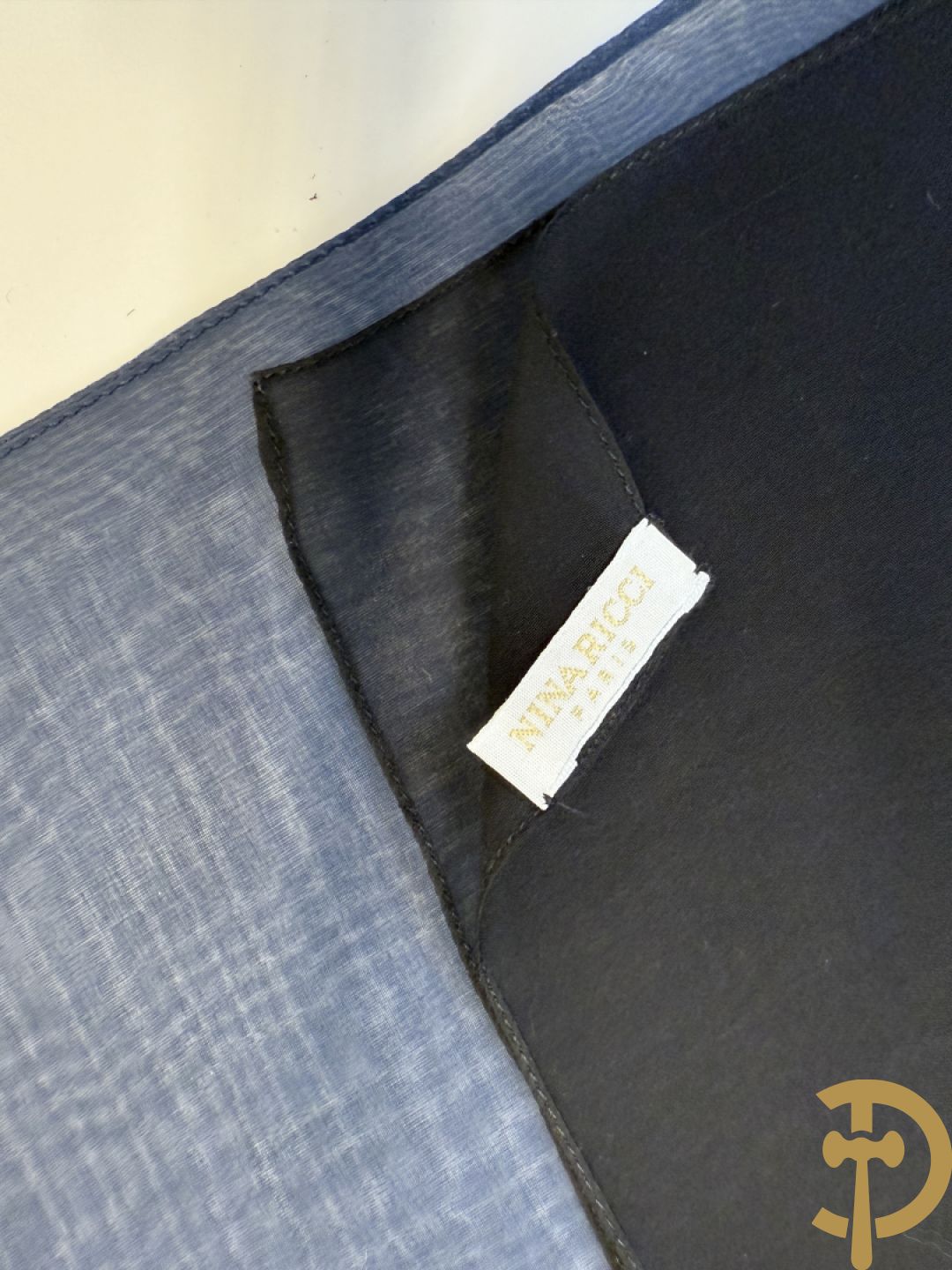 Vier foulards Nina Ricci (nooit gedragen komt uit winkel restant)