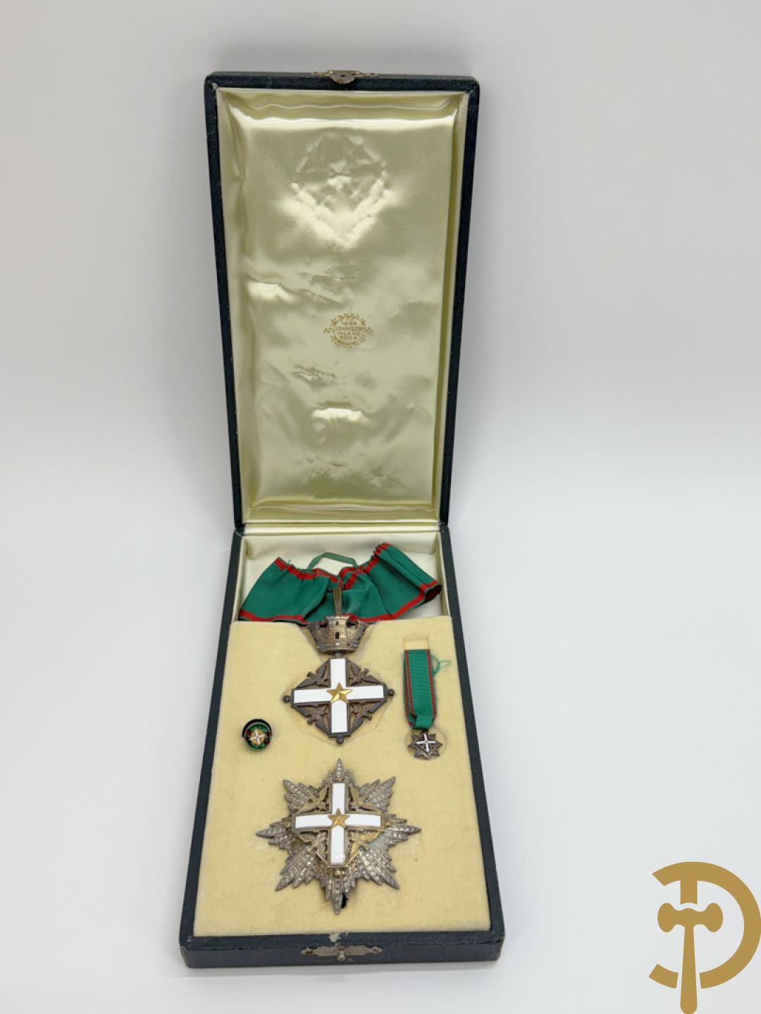 Schrijn met borstster, 2 kleine eretekens en ereteken met lint - Ordine al Merito della repubblica Italiana