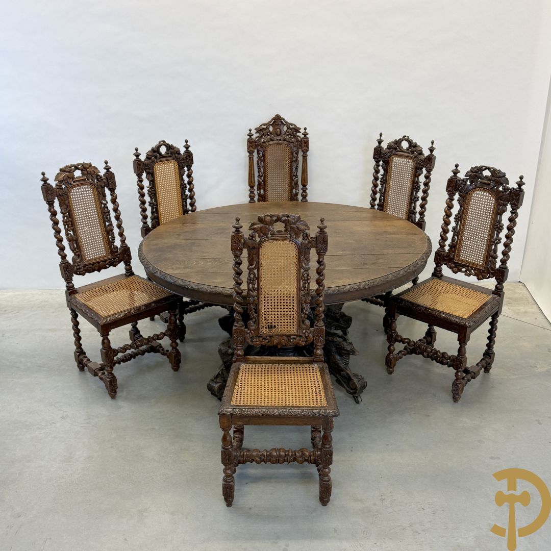 Eiken ovale jachttafel met 4 verschillende dieren + zes stoelen met canage op getorste poten (verschillende modellen)