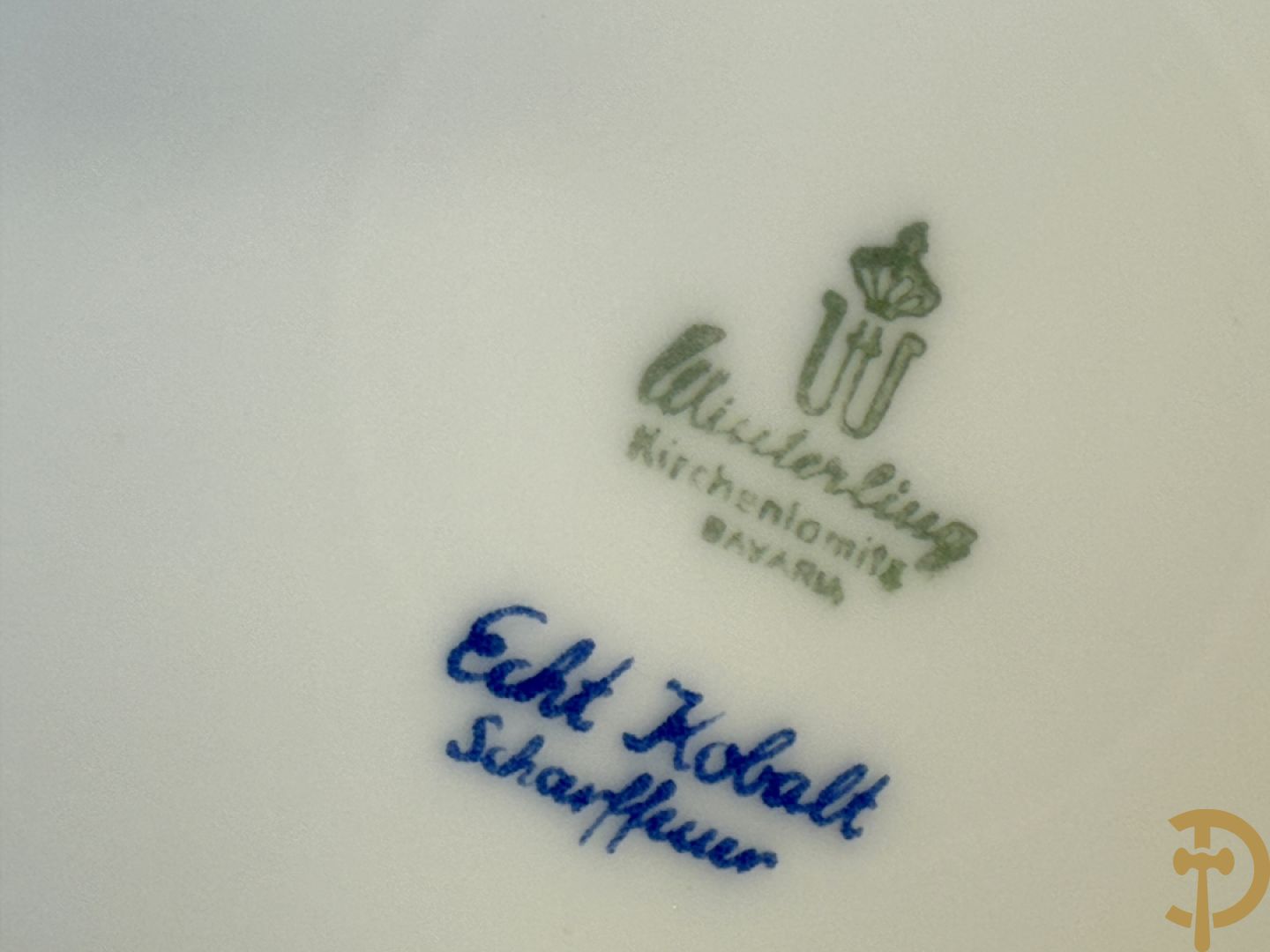 Wit porseleinen servies met vergulde rand, Eschenbach Germany + porseleinen servies met blauwe rand, Winterling Kirchenlamitz Bavaria