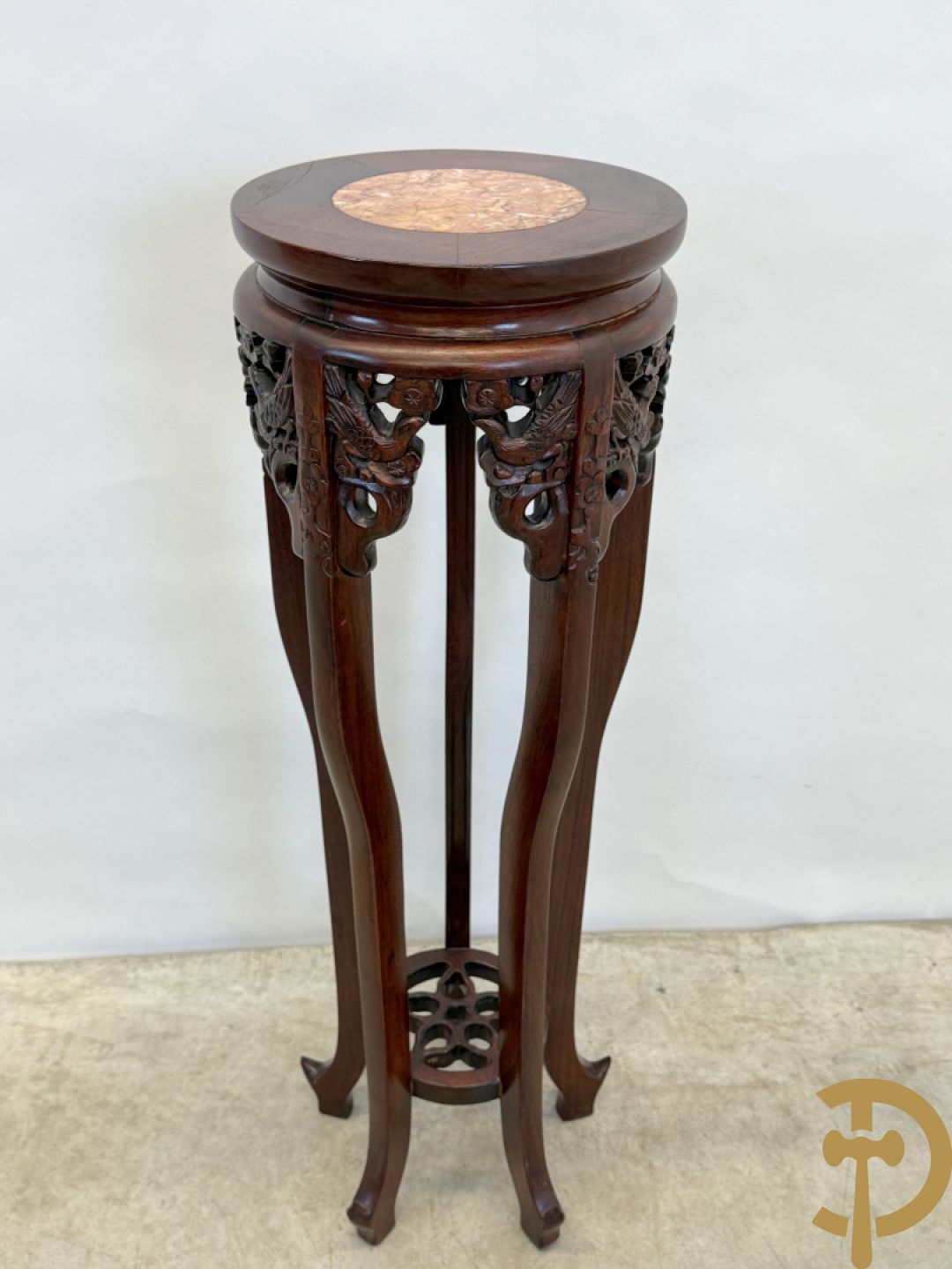 Chinese hardhouten lage sokkel + Chinese hardhouten hoge sokkel op 5 poten + Chinese hardhouten kleine sokkel