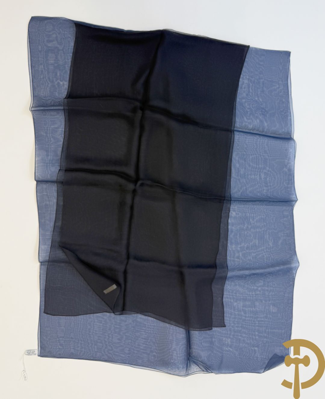 Vier foulards Nina Ricci (nooit gedragen komt uit winkel restant)