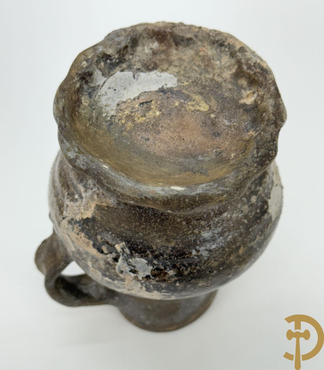 Vijf aardewerken Raeren kruiken + schaaltje