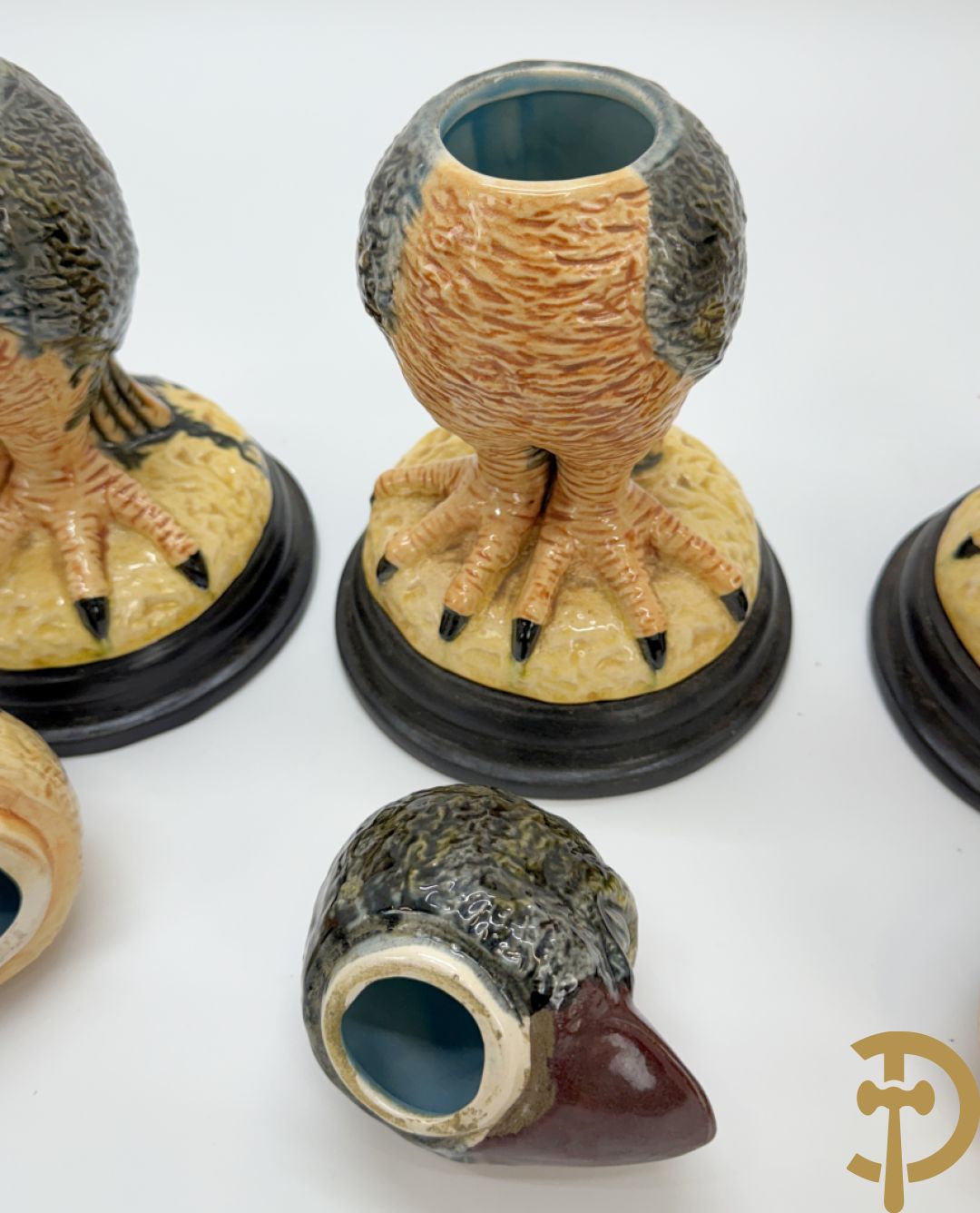 Vijf gekleurde keramieken vogels met afneembare kop, naar Martin Brothers