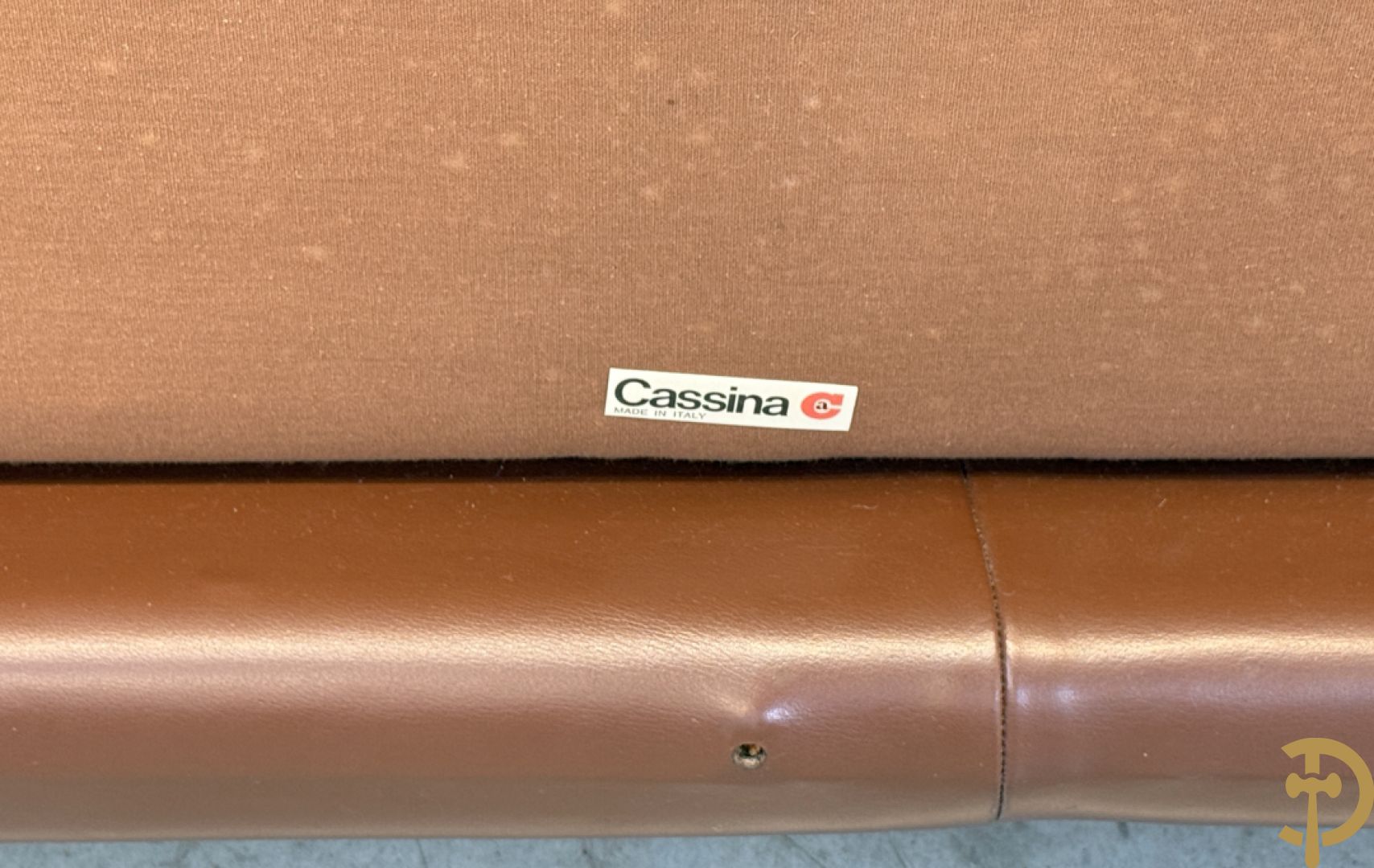 Paar bruin lederen canapé