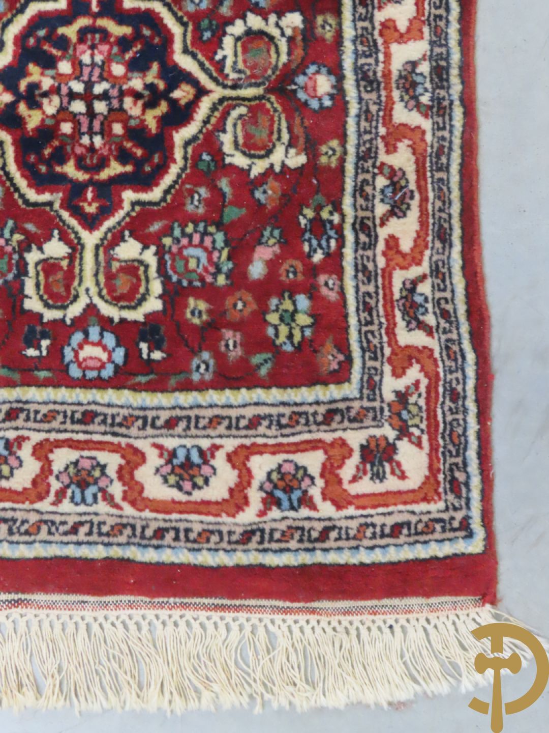 Zes oosterse handgeknoopte tapijten w.o. 2 Bouchara, Hamadan en 2 voettapijtjes