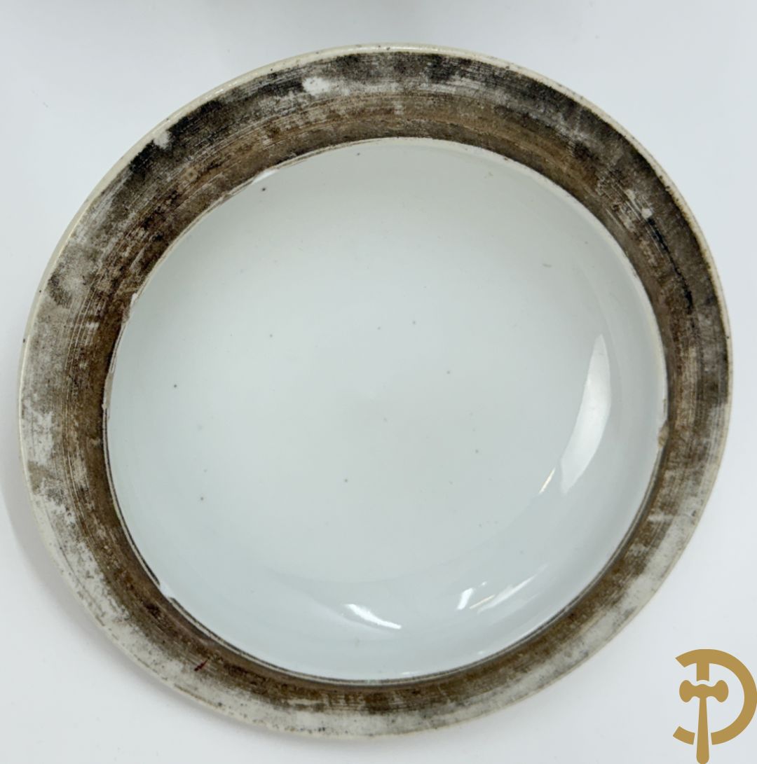 Chinese porseleinen dekselpotiche met vogel- en bloemendecor + Chinese porseleinen dekselkom met bloemen- en vogeldecor