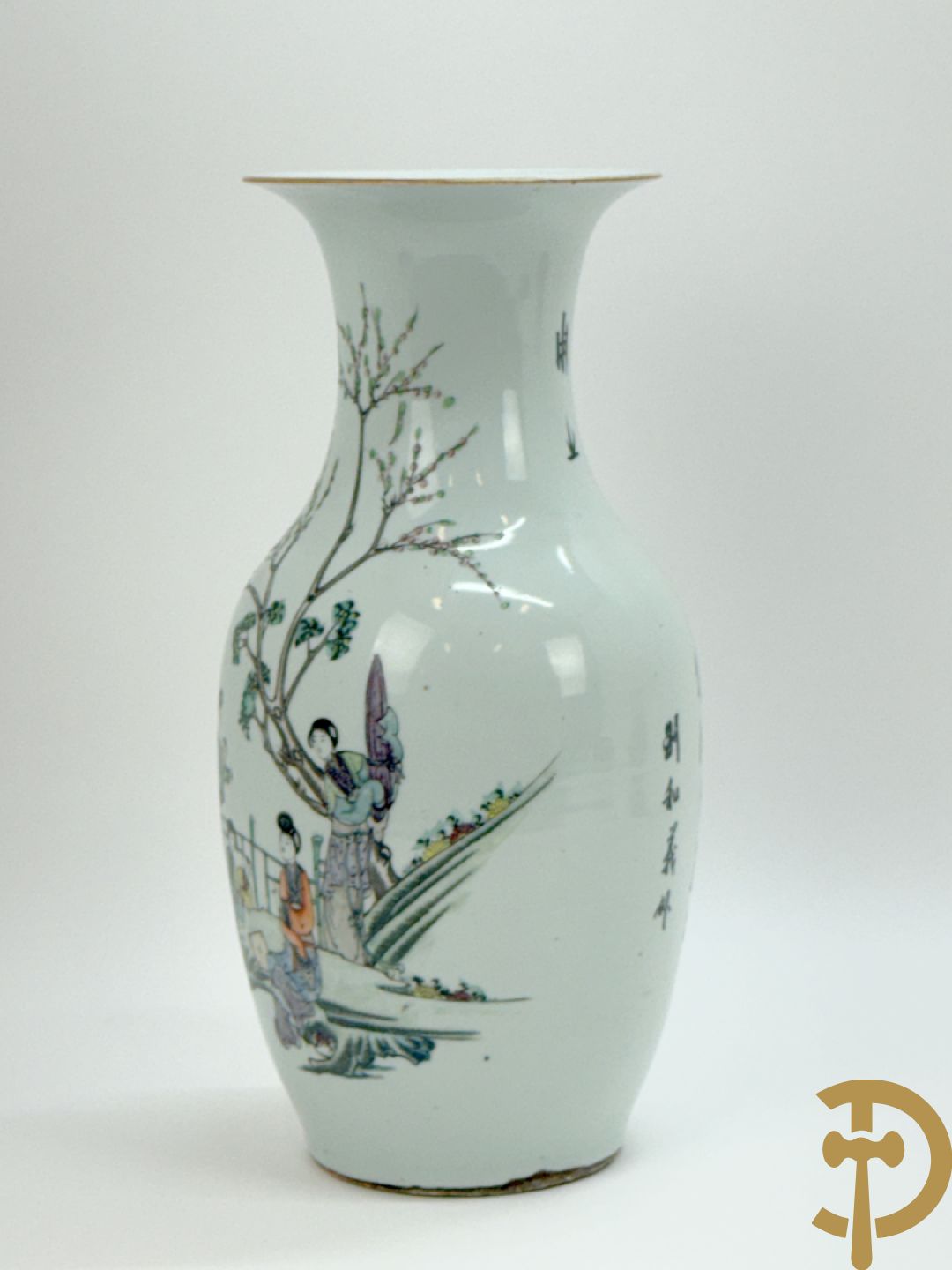 Chinese porseleinen vaas met decor van Chinese dames en kinderen