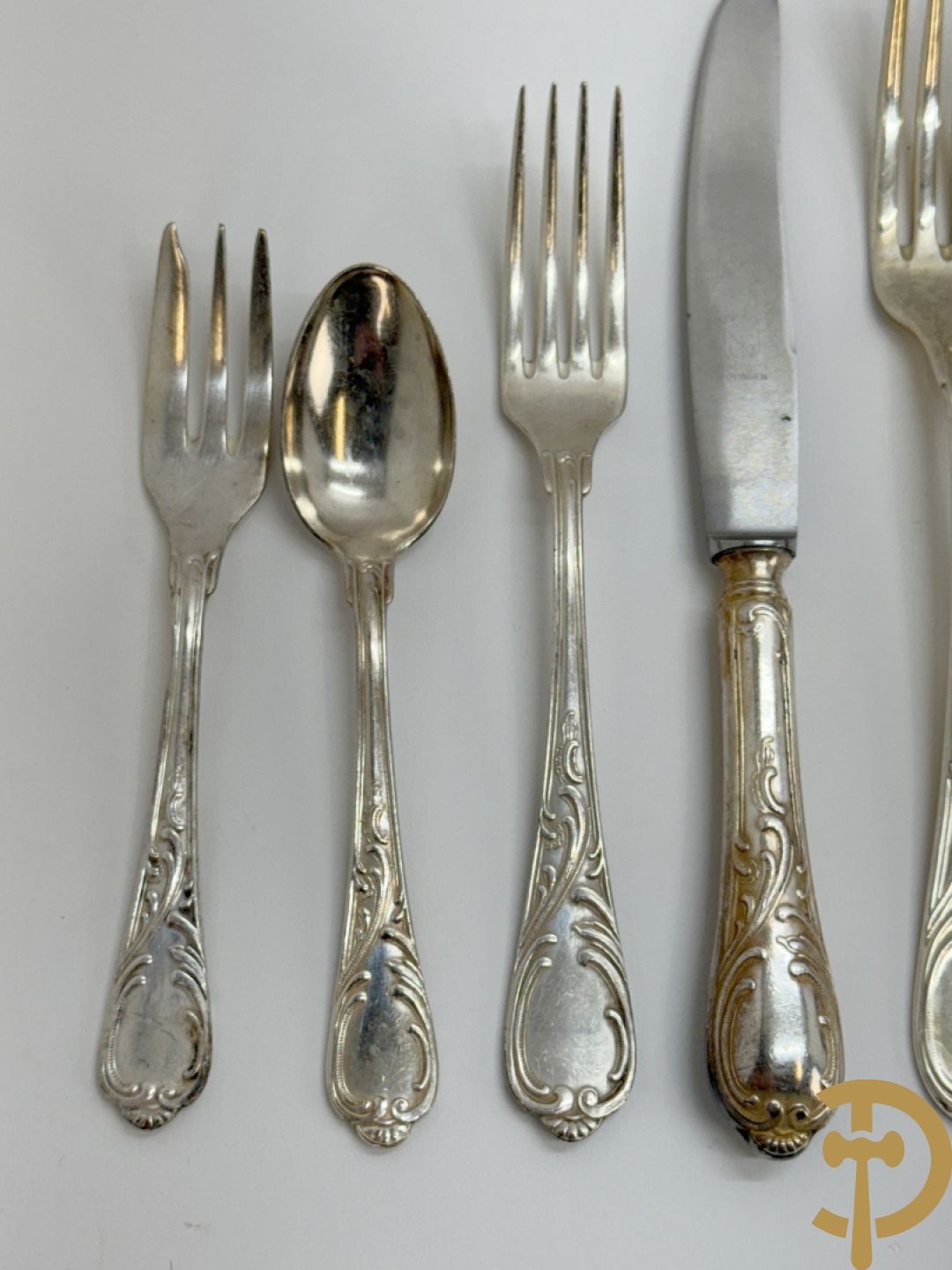 Verzilverd Louis XV bestek in koffer