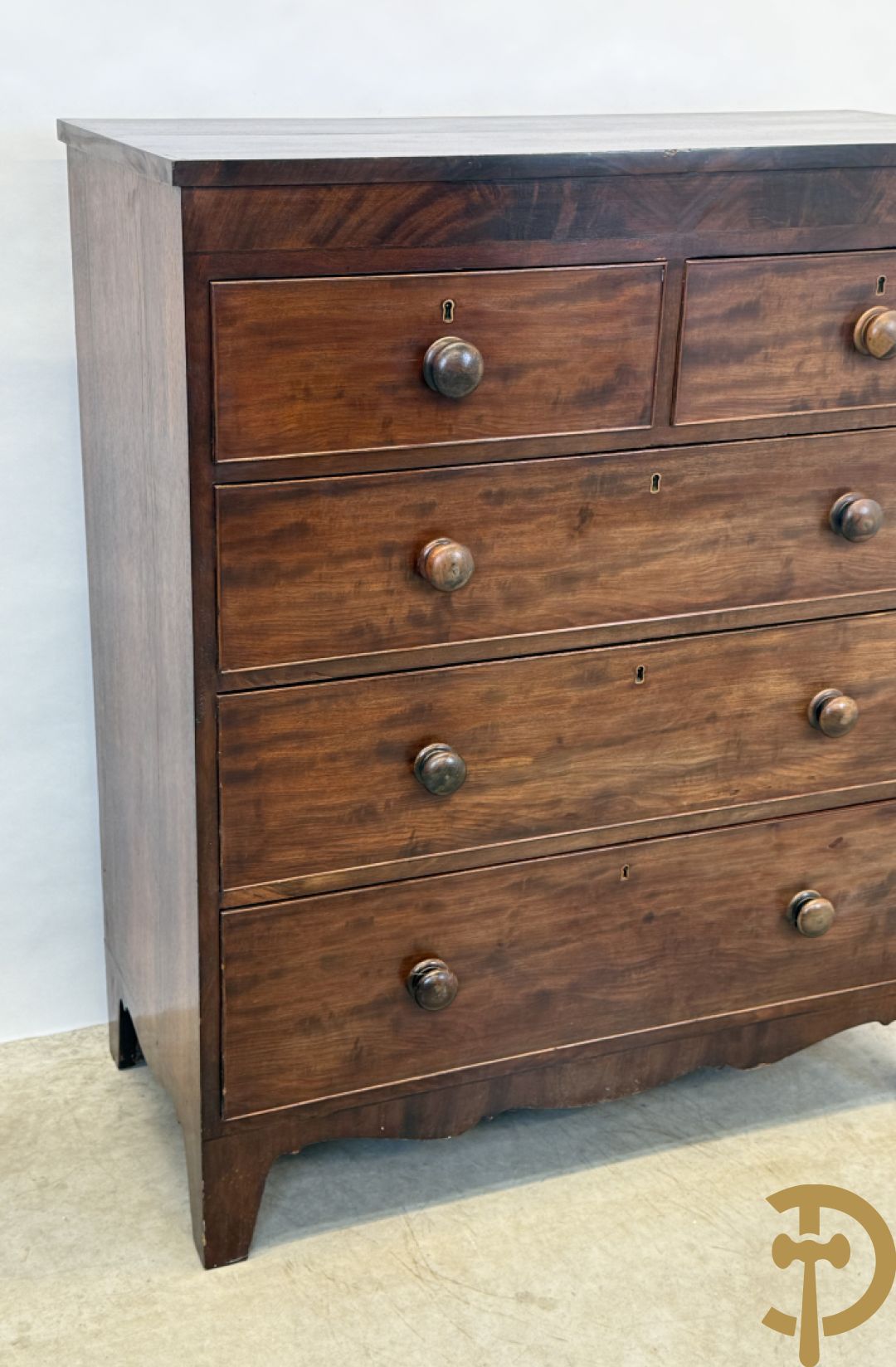 Mahoniehouten Engelse vijfladencommode