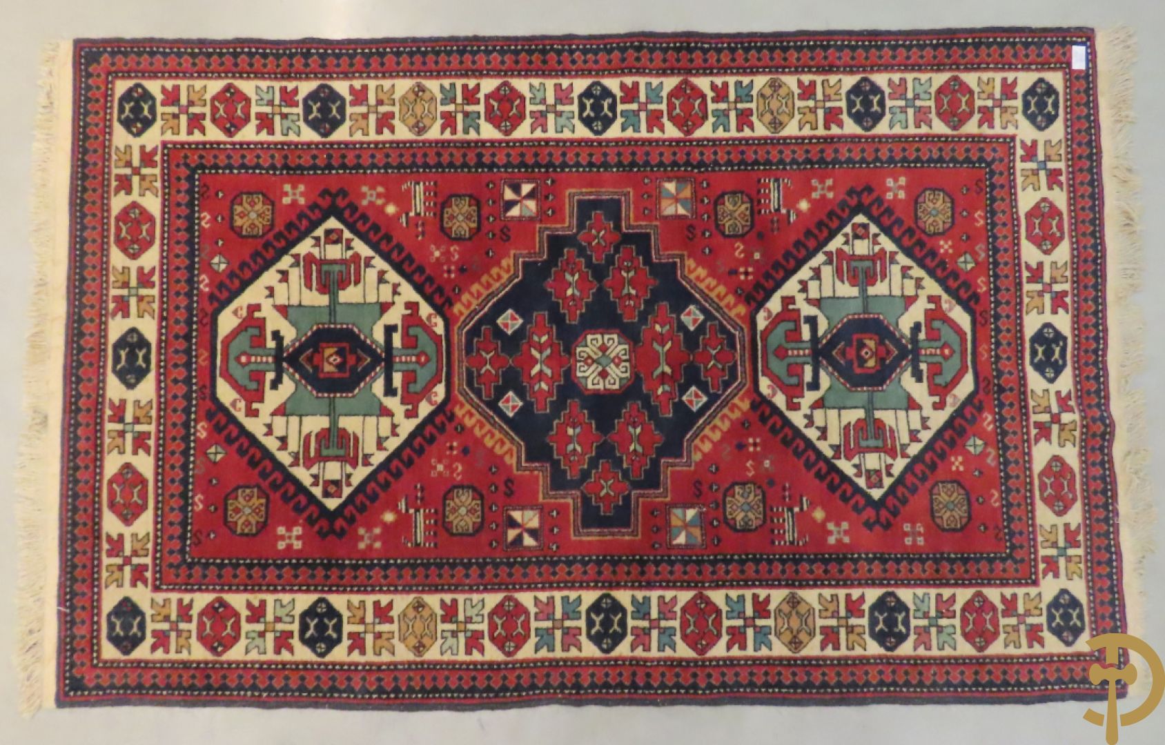 Twee oosterse handgeknoopte tapijten Hamadan en Kaukasus