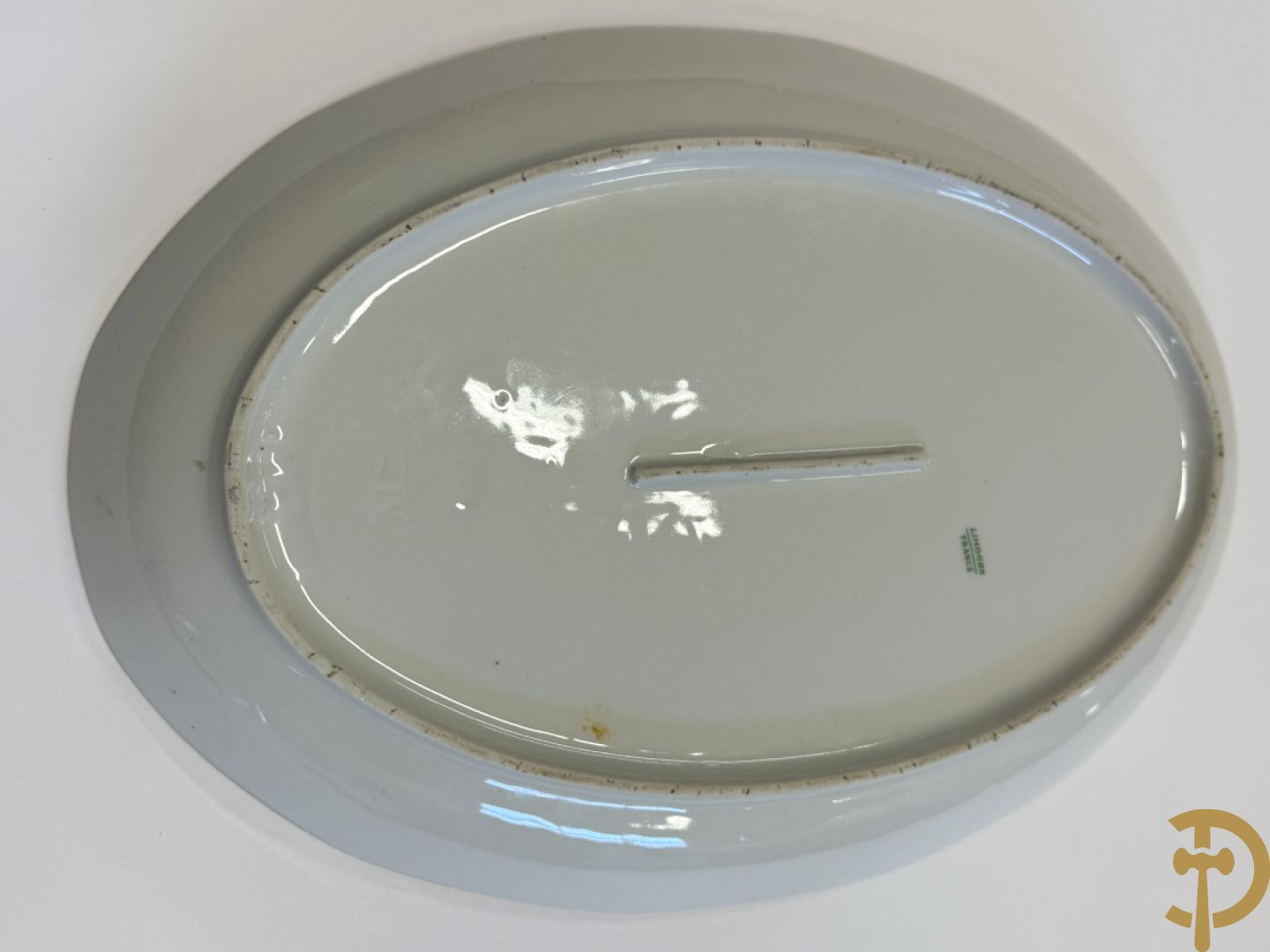 Uitgebreid zeer decoratief porseleinen eet- en koffieservies met bloemendecor, Limoges France