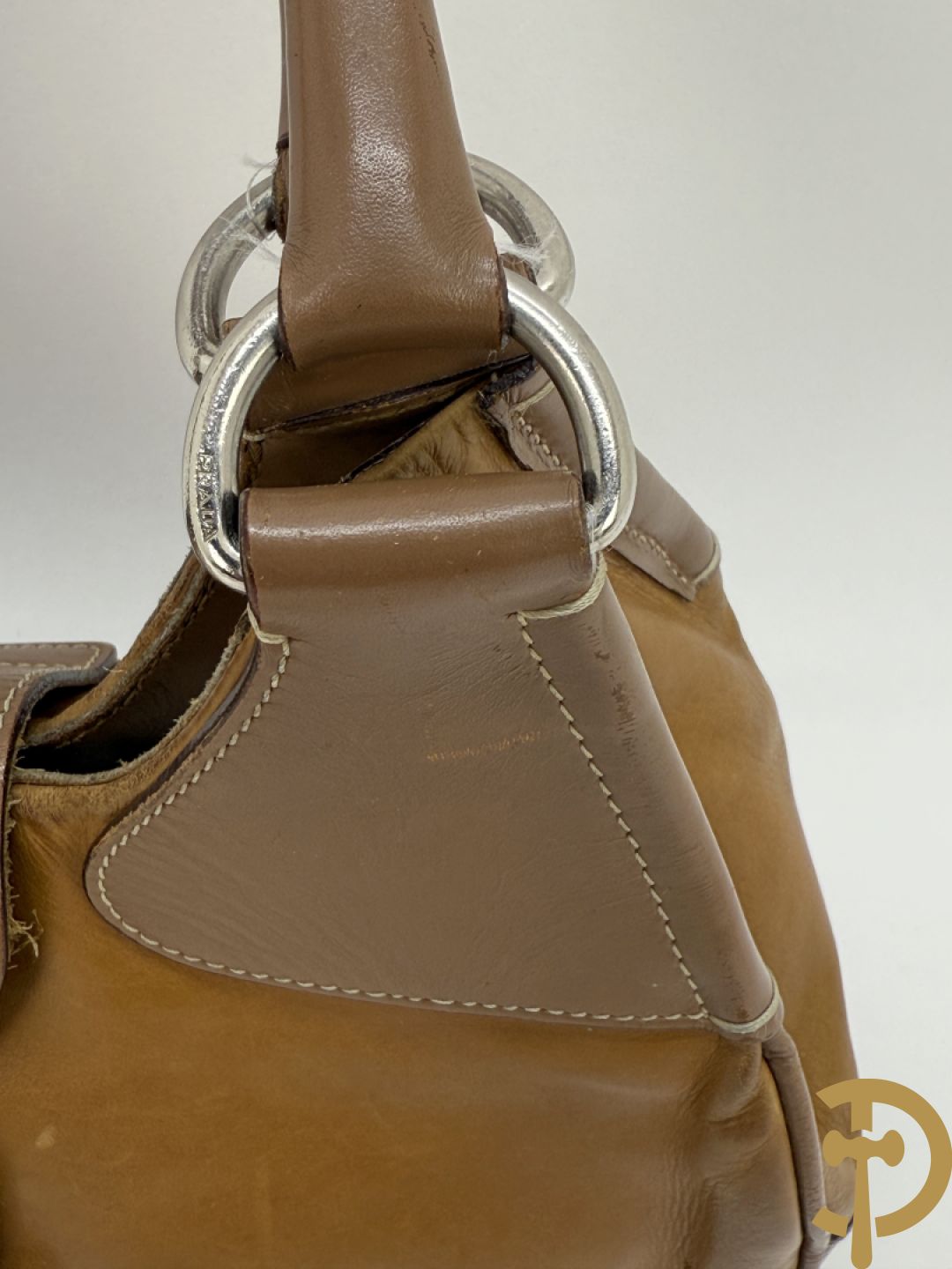 Vintage handtas Prada met bijhorende stofzak