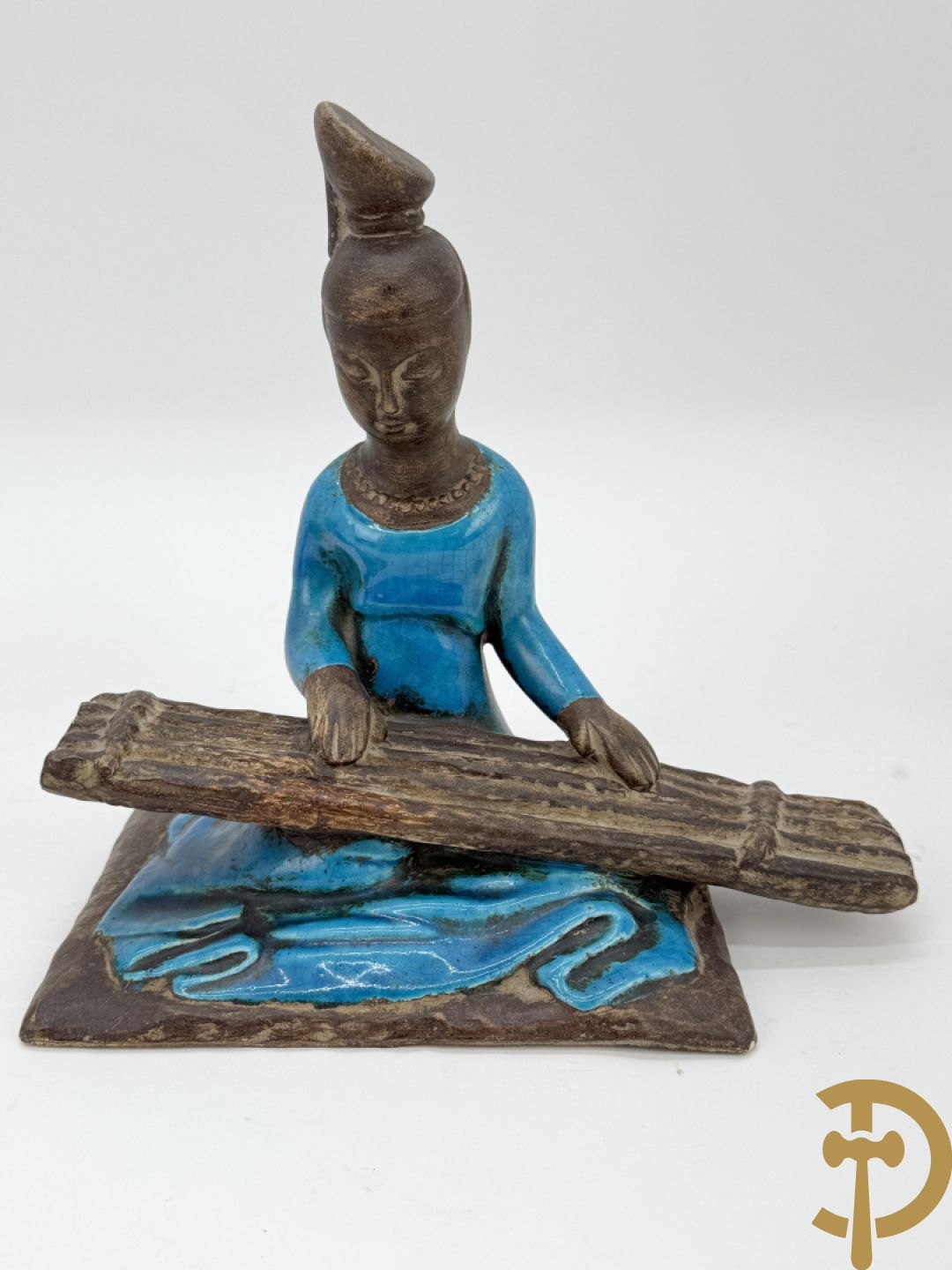 Vier beeldjes met Chinoiseriedecor