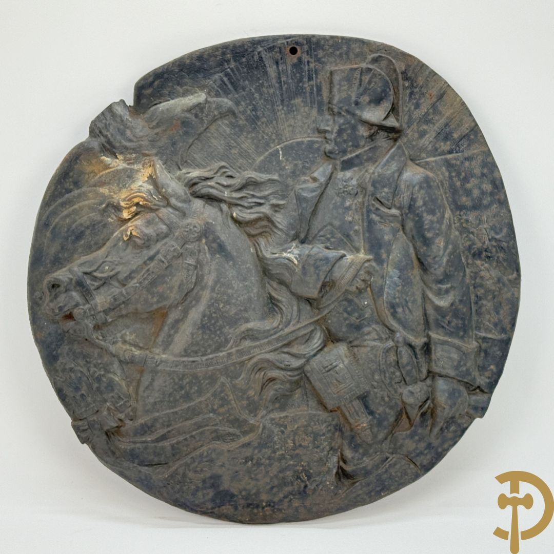JACQUES Edouard getekend 'Napoleon et le soleil d'Dausterliez' gietijzeren plakette