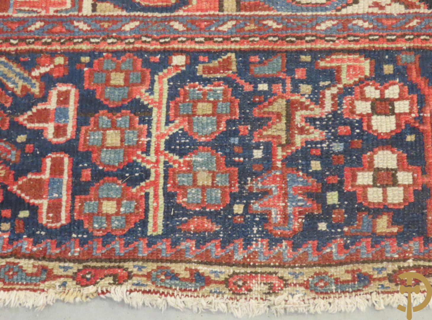 Antiek oosters handgeknoopt tapijt Heriz