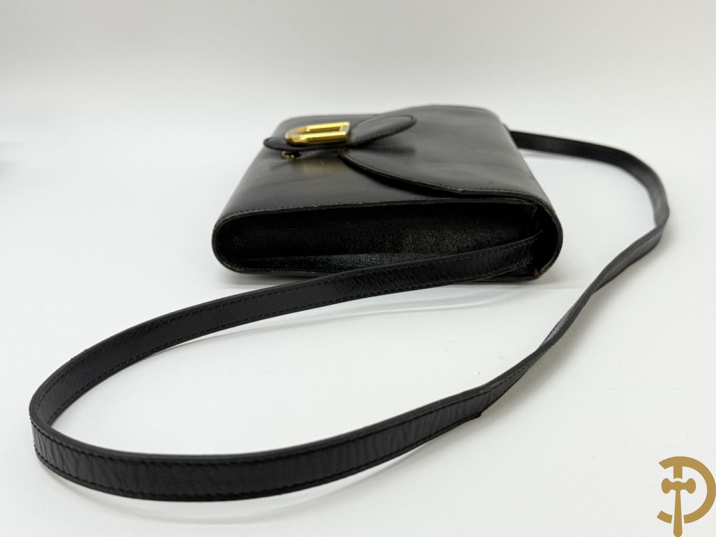 Twee vintage Delvaux handtassen (zwart en bruin) + geldbeugel + lege doosjes