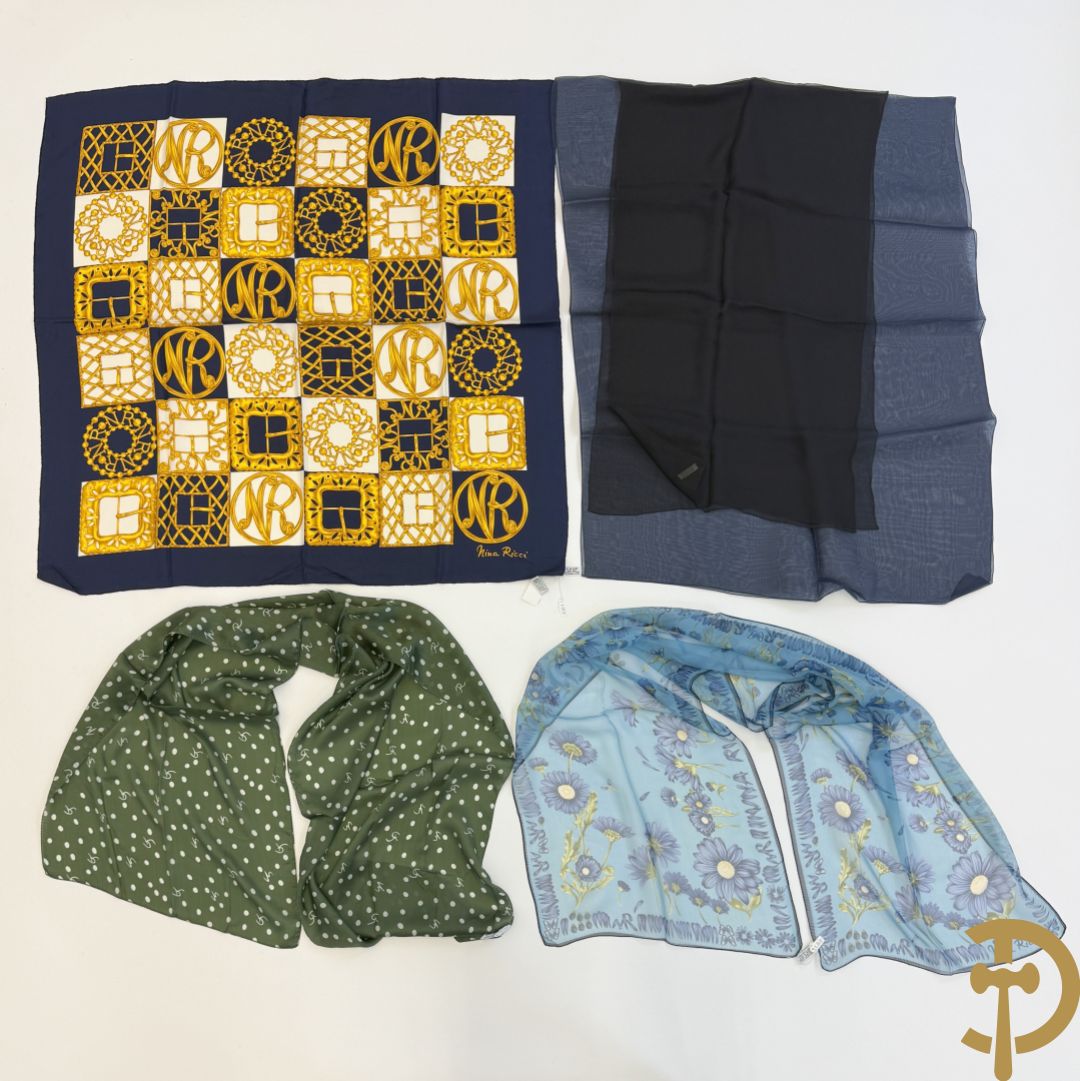 Vier foulards Nina Ricci (nooit gedragen komt uit winkel restant)