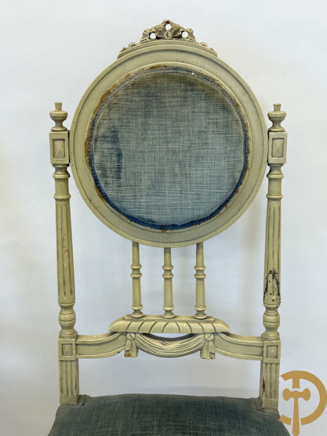 Louis XVI salonensemble bestaande uit canapé, 2 armzetels, 2 stoelen en salontafel