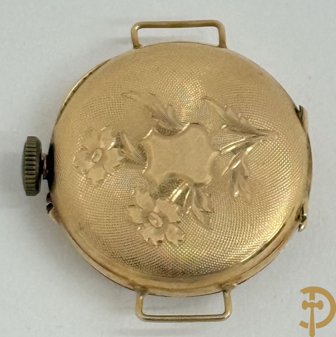 Twee dameshorloges met gouden kast