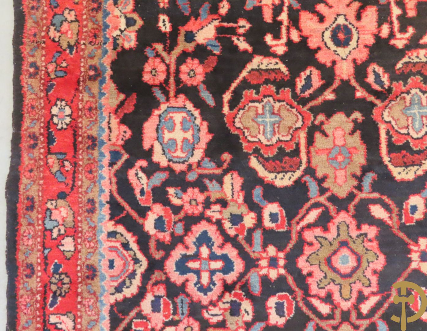 Iranees handgeknoopt tapijt met bloemendecor op blauwe fond, Nanadi