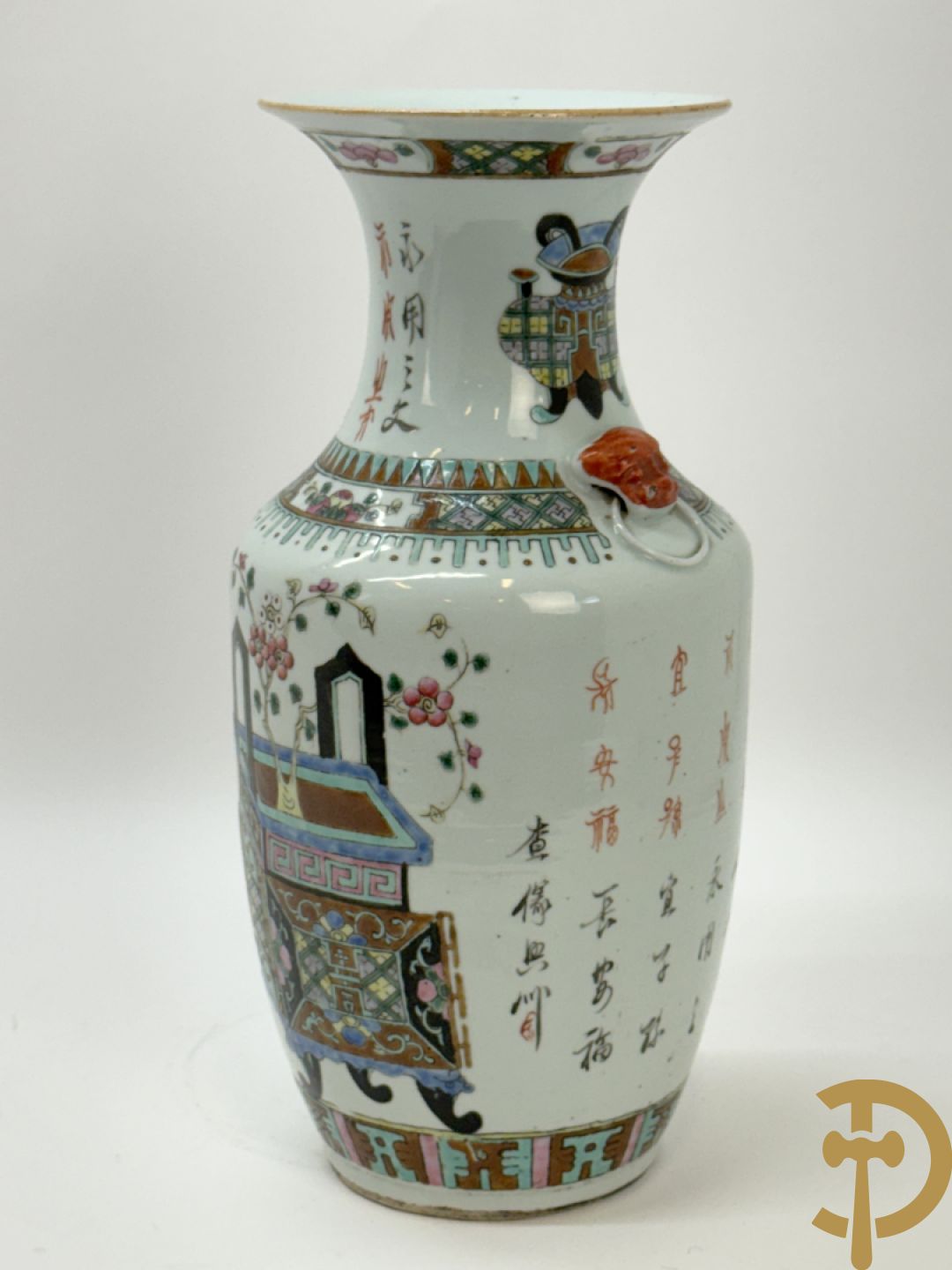 Chinese porseleinen vaas met decor van bloemen in bloemenvaas
