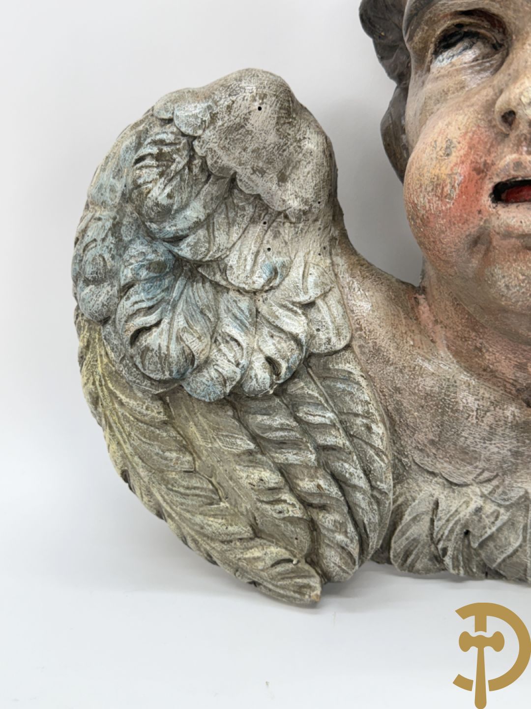 Gepolychromeerde houtsculptuur van engelenhoofd
