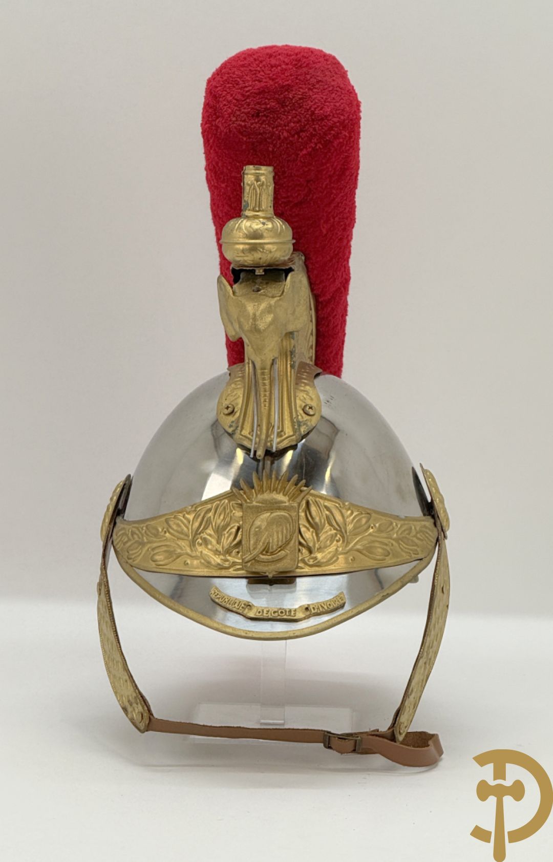 Metalen helm van de Republikeinse garde van de Ivoorkust