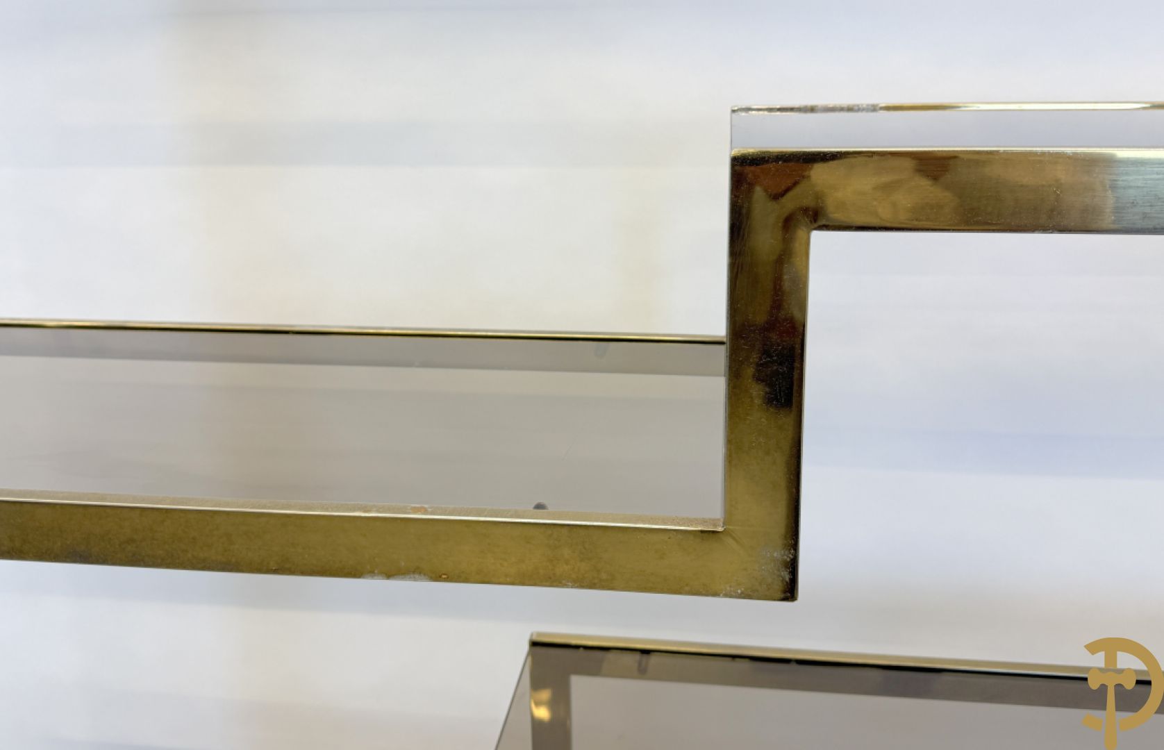 Etagère Belgochrom met fumé glas, jaren 