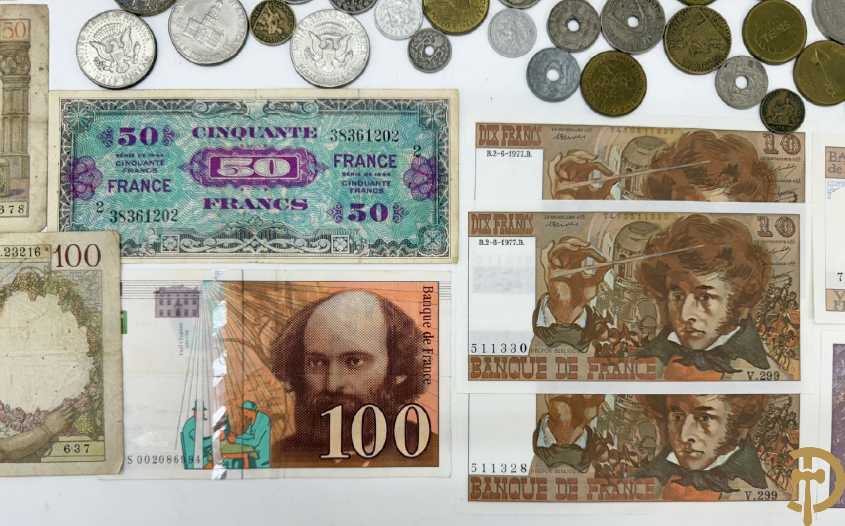 Verzameling munten Belgisch, Duits en Frans + verzamelmapje munten met Dirk Frimout uit 1992 + ingepakte eerste euro minikit + oude bankbiljetten van Frankrijk en België