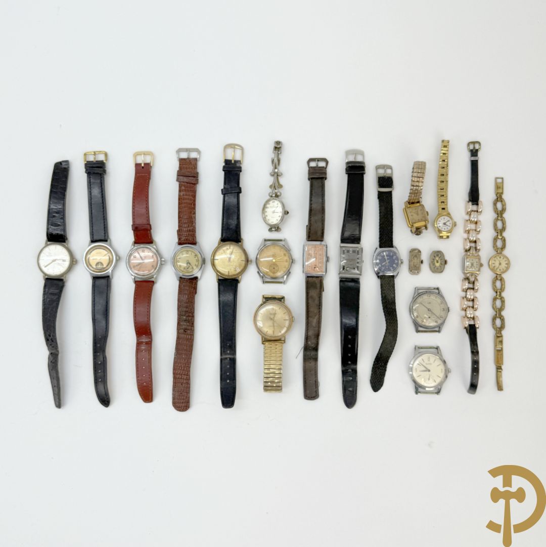Zeventien vintage dames- en heren polsbandhorloges + 2 binnenwerken