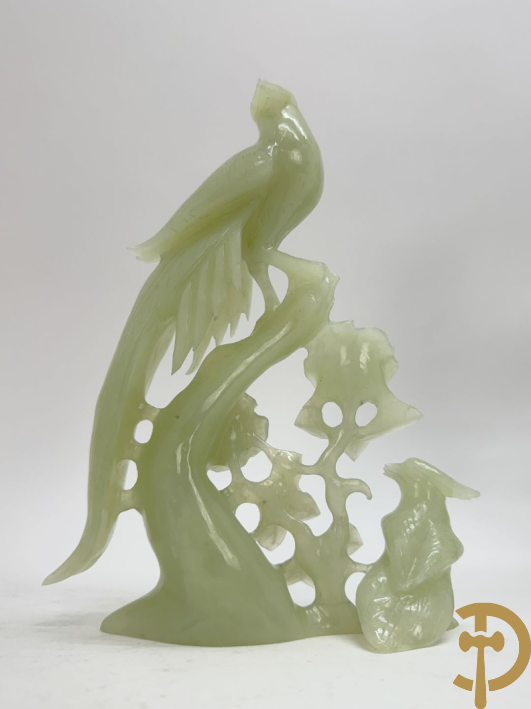 Jadeiet sculptuur van boom met vogels + koppel vogels op bloemen in jadeiet + 2 vogels op tak in jadeiet