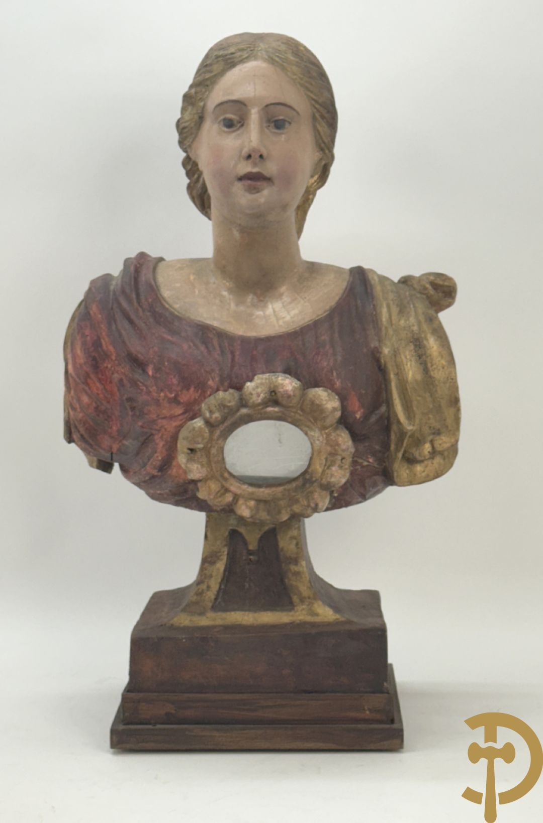 Houtgesculpteerde en gepolychromeerde damesbuste met reliekhouder