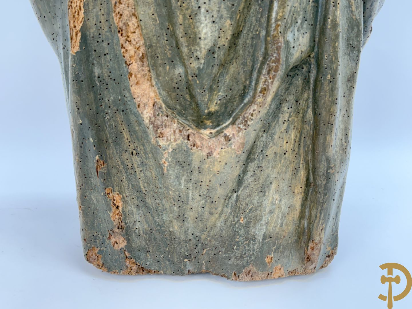 Gepolychromeerde houtsculptuur Madonna met rode jurk en kind, 18e