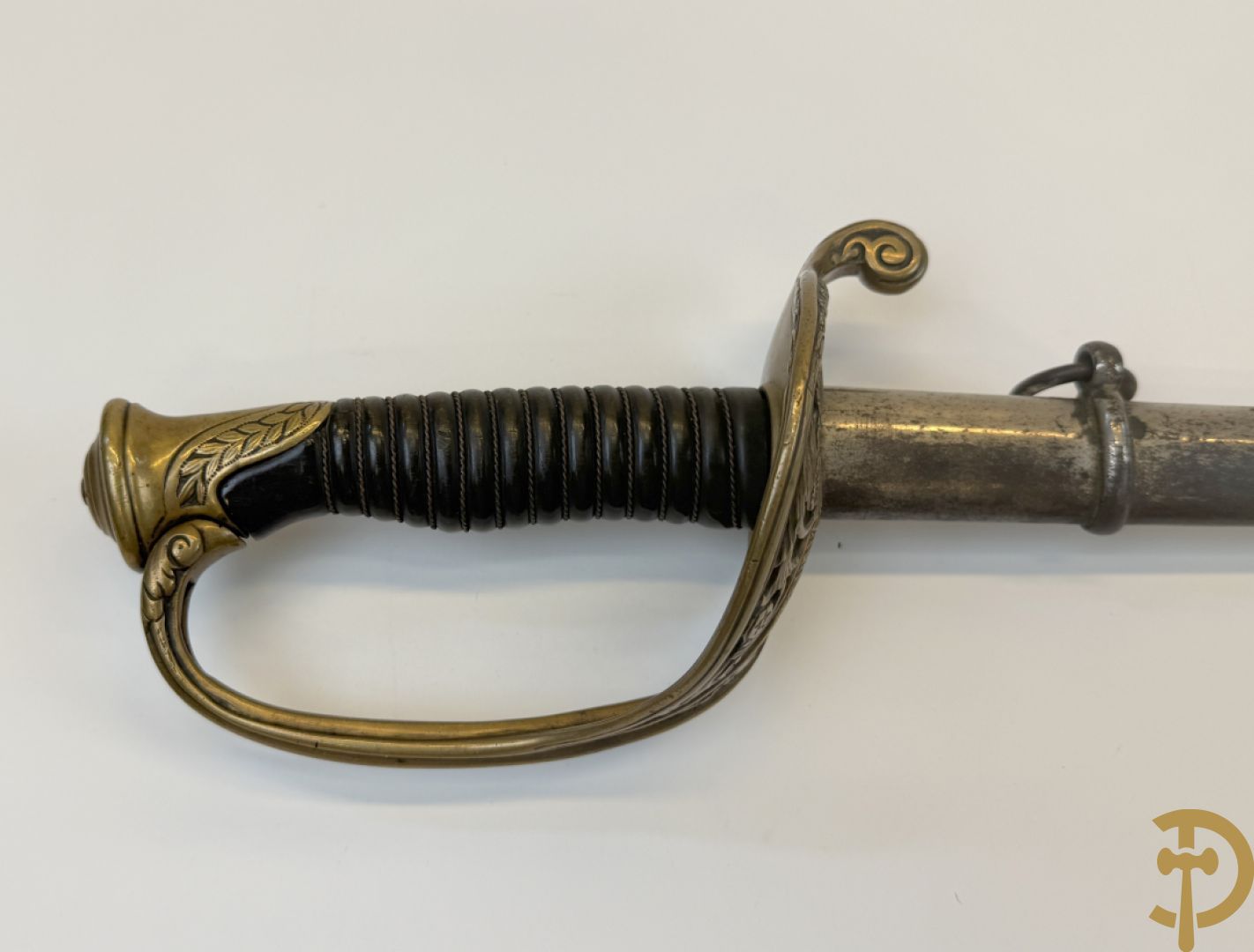 Franse officierssabel infanterie met schede