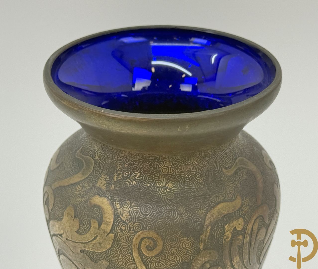 Blauwe kristallen Val-Saint-Lambert, gegalvaniseerd  met kopertechniek, ontwerper Leon Ledru, Art Nouveau rond 1900