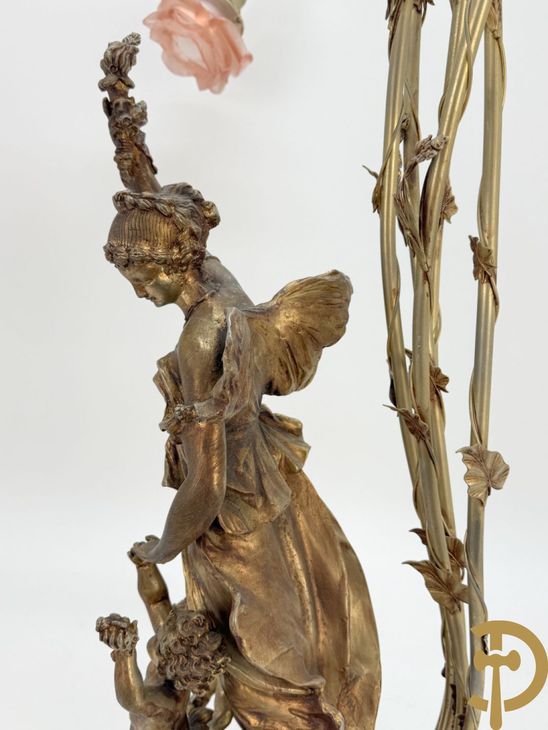 POITE getekend - Vuurverguld bronzen beeld van dame met kinderen houdende een toorts, achteraan 5 lichtpunten
